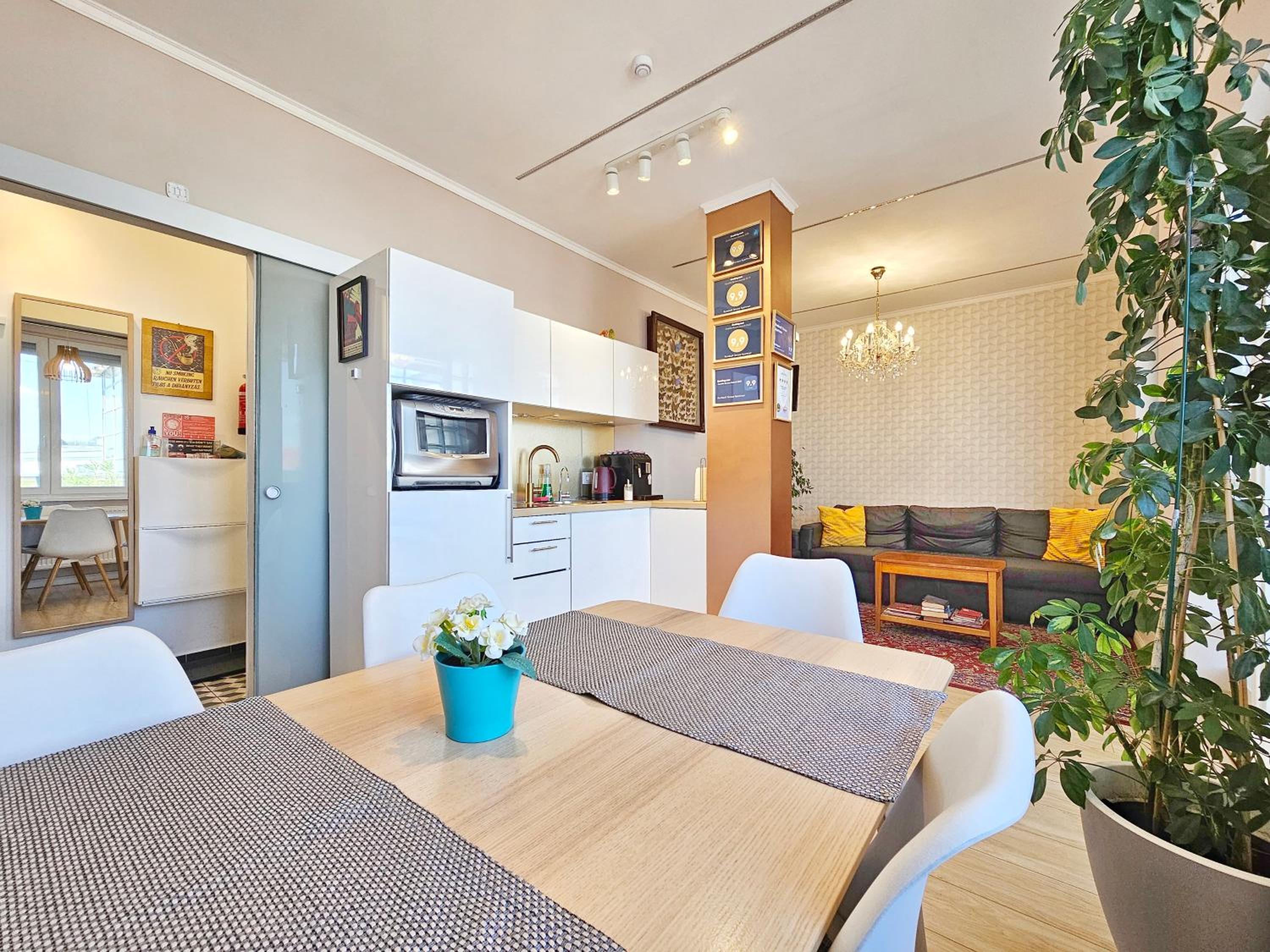 Apartment with Terrace - Photo 22