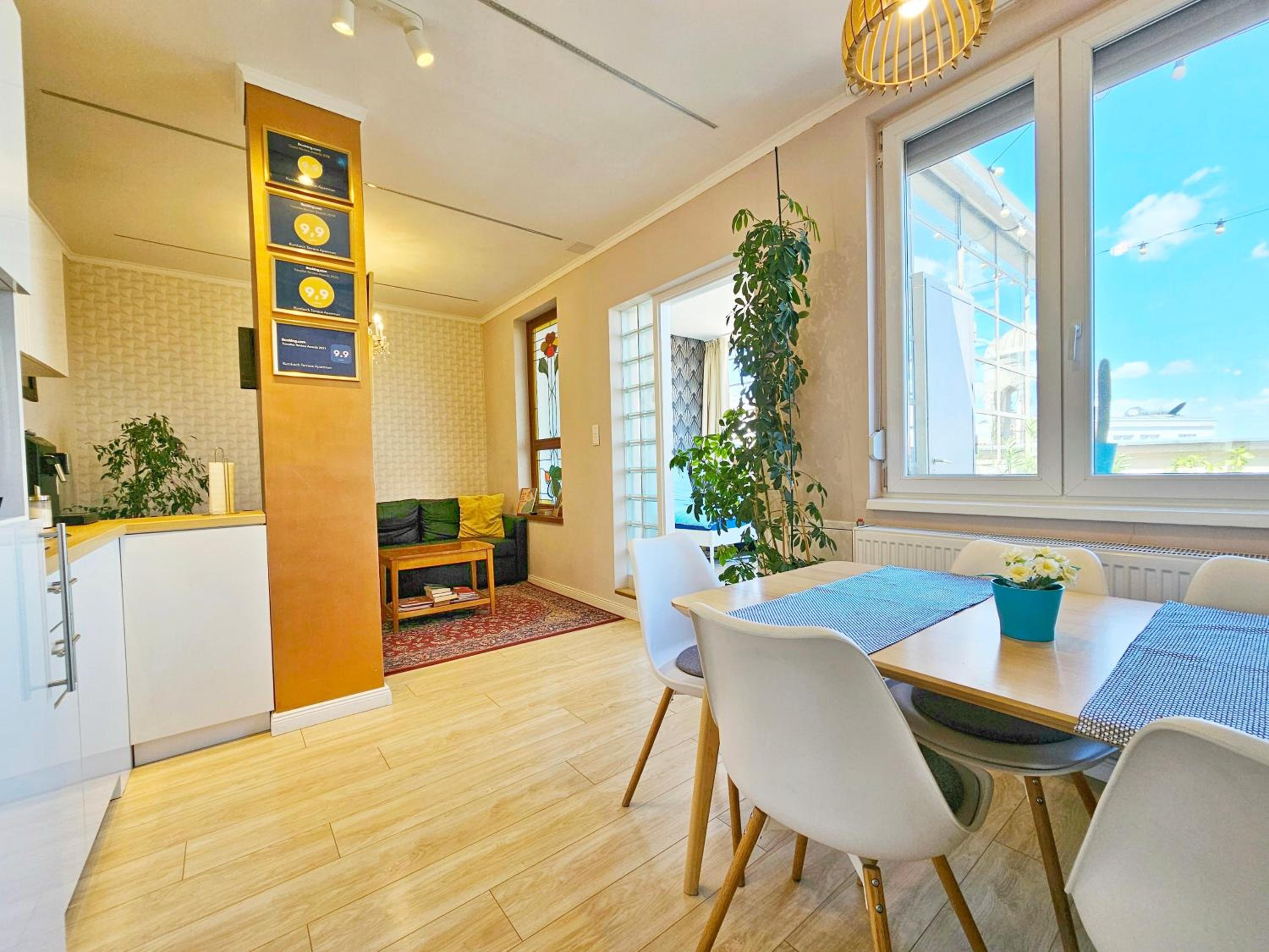 Apartment with Terrace - Photo 21