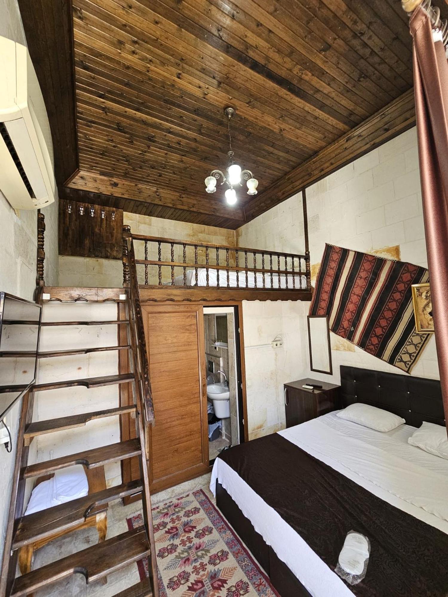 Quadruple Room With Terrace photo 3