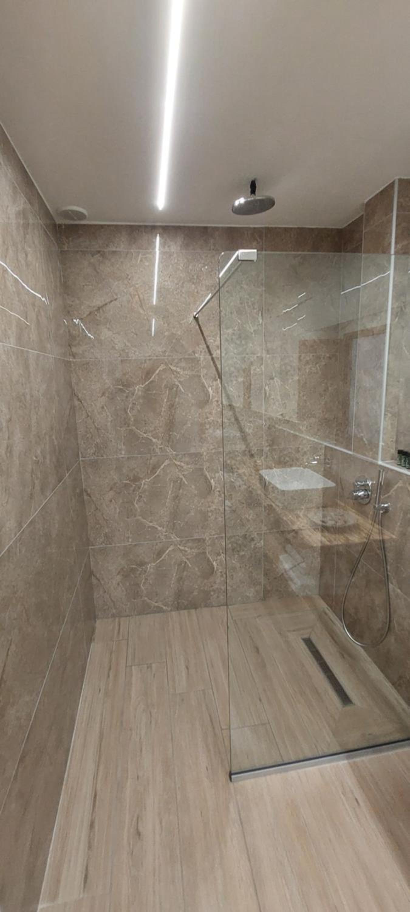 Junior Suite with Private Pool - Photo 23