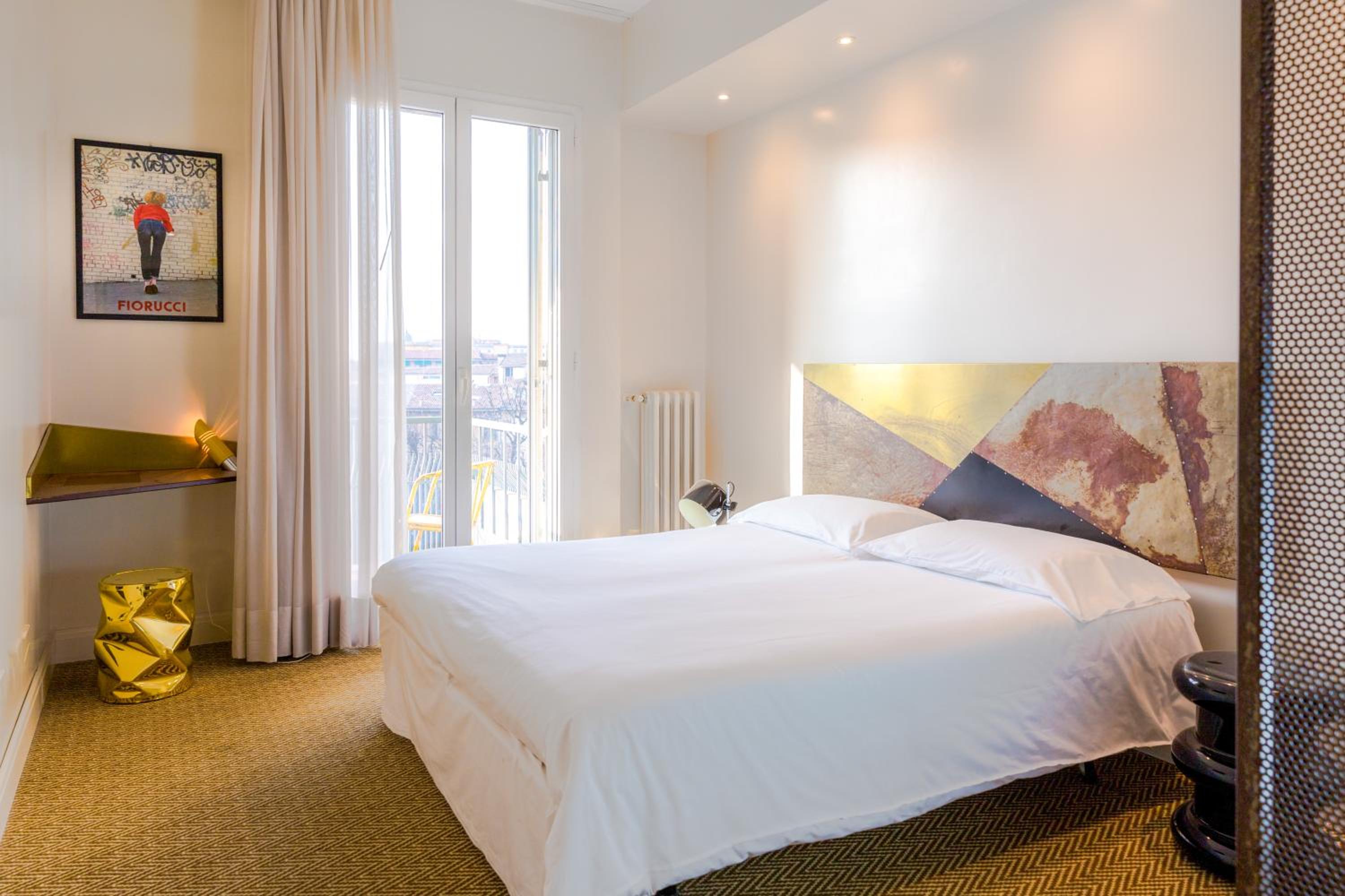 Basic Double or Twin Room - Photo 3