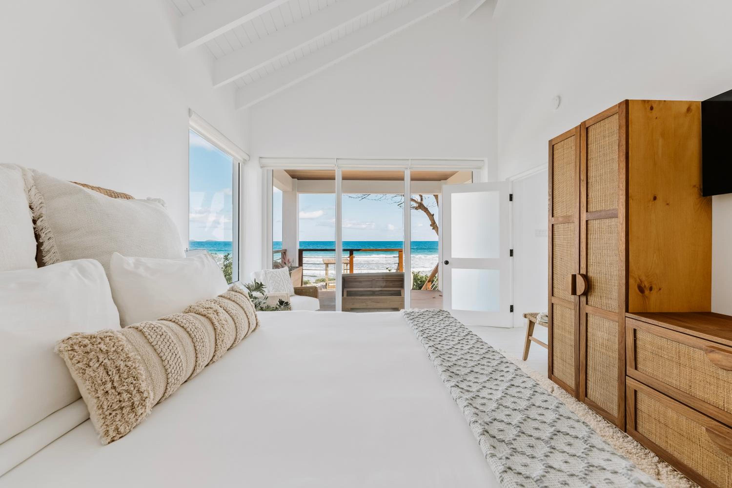 Beach House photo 1