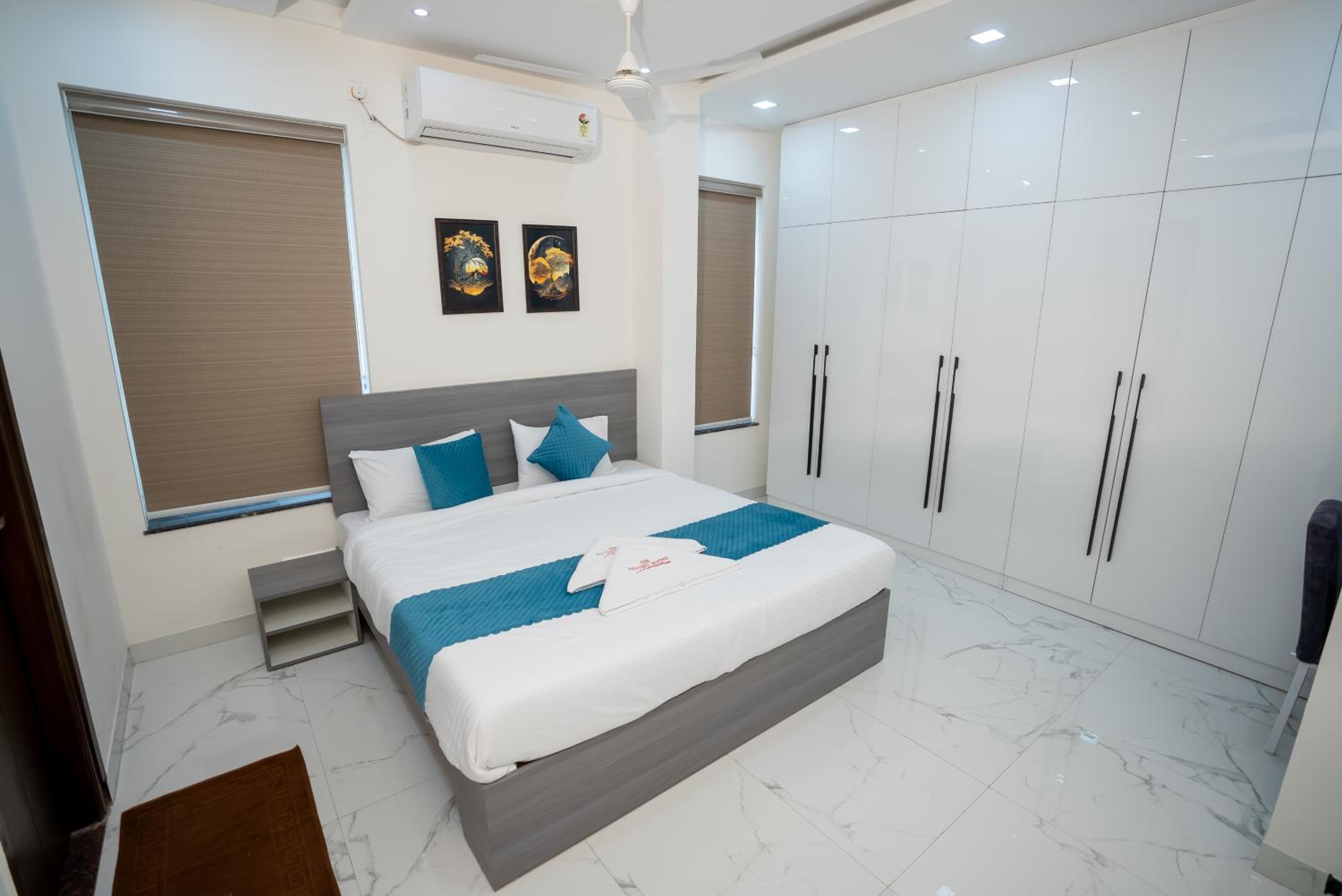 Three-Bedroom Suite - Photo 22