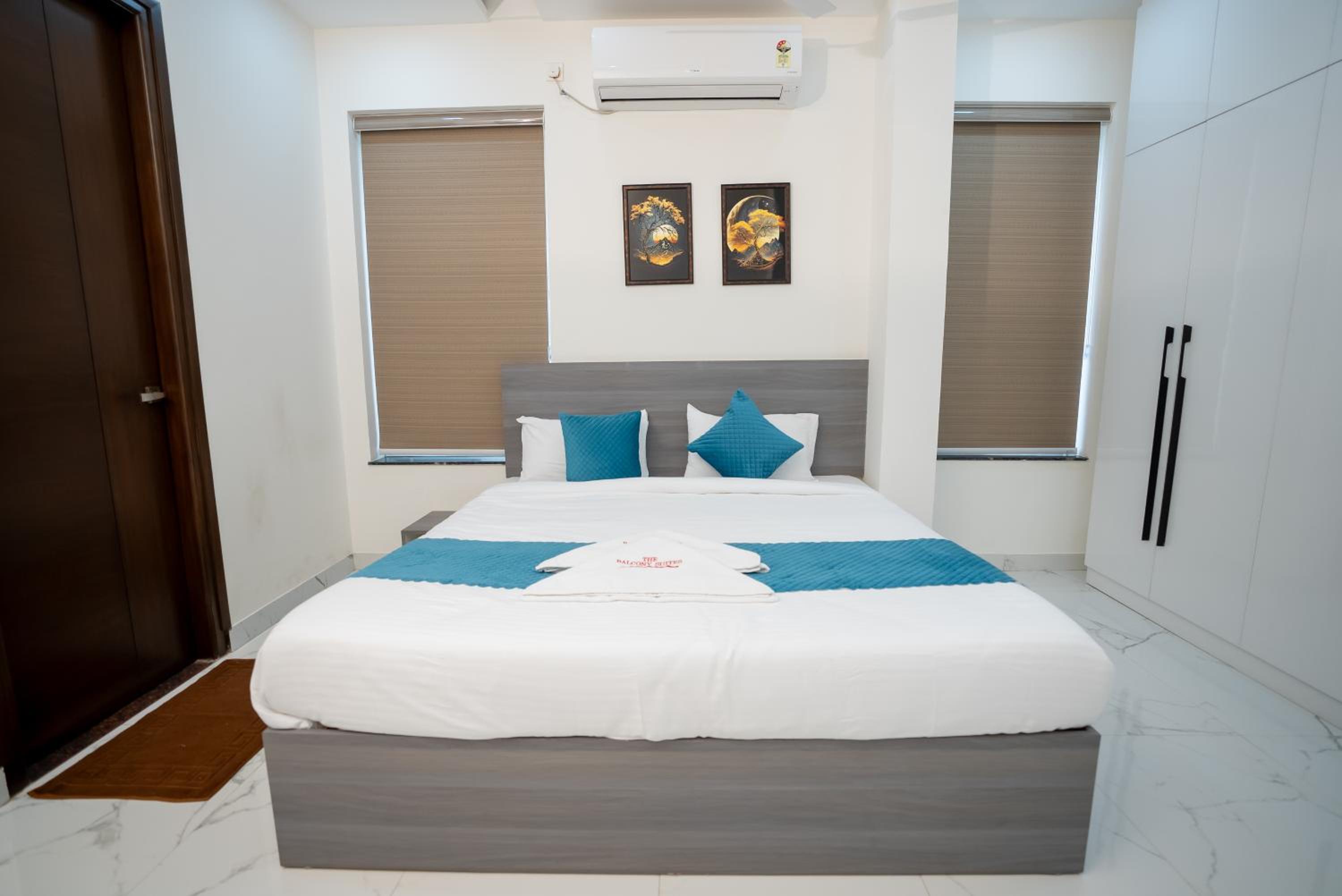 Three-Bedroom Suite - Photo 23
