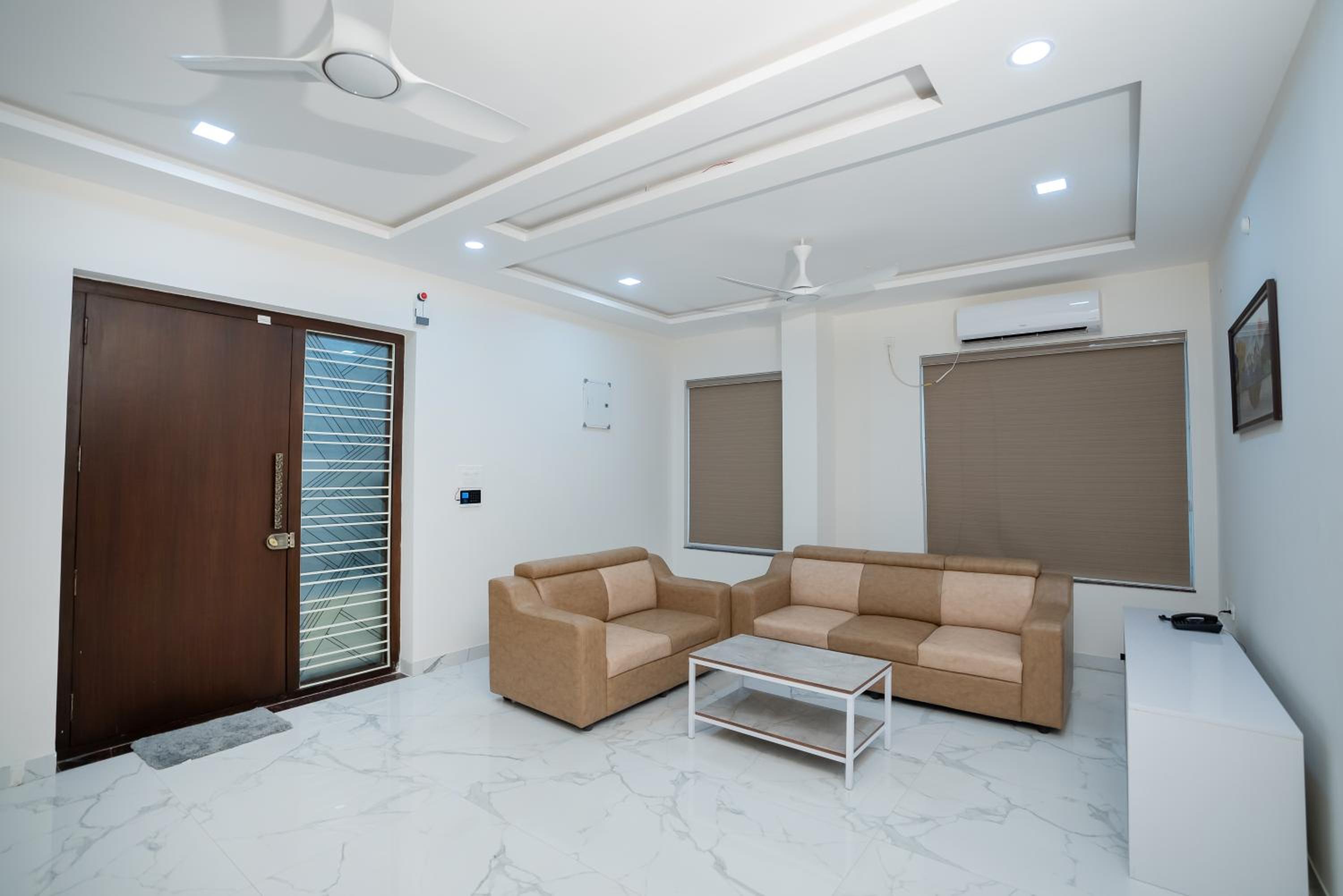 Three-Bedroom Suite - Photo 15