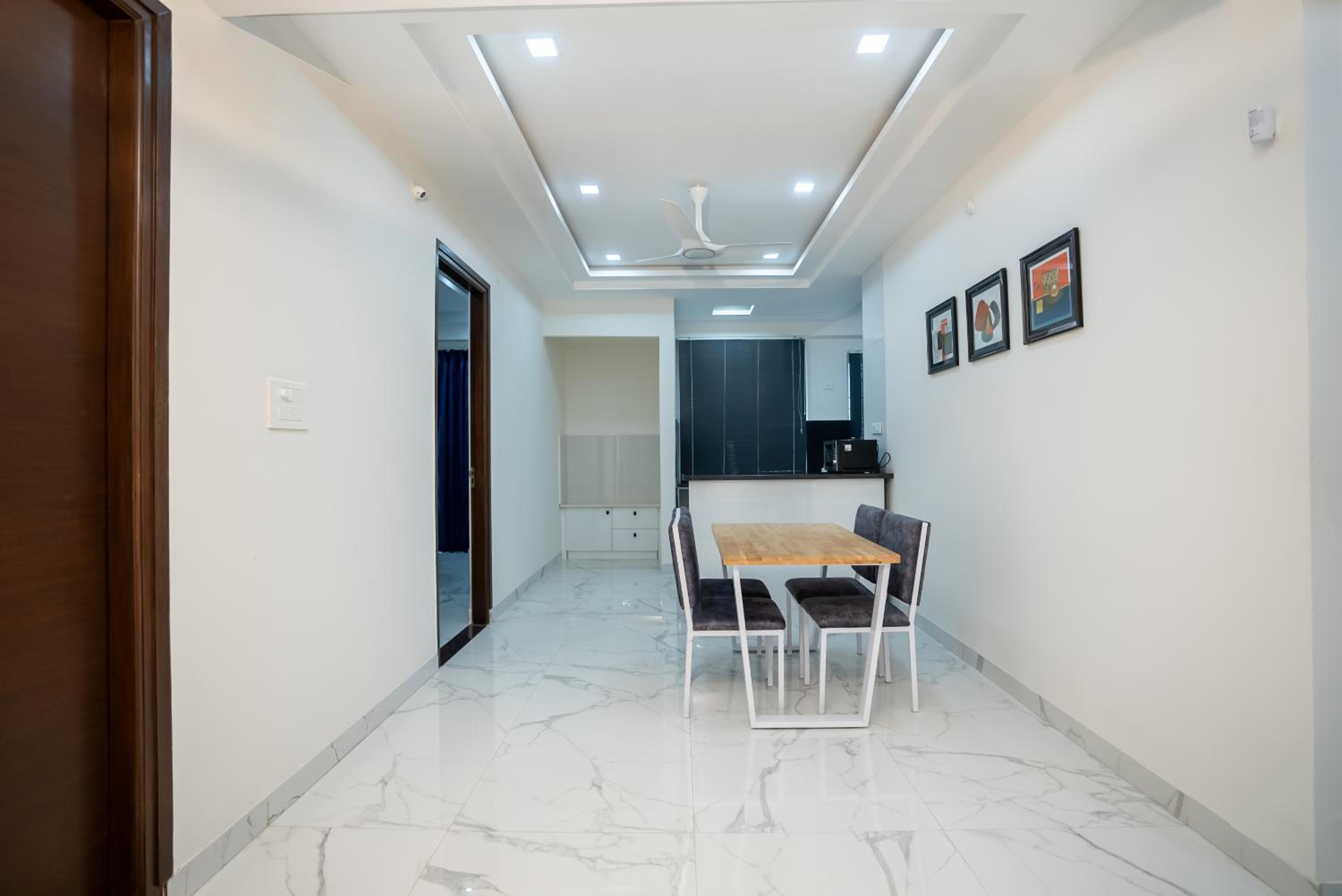 Three-Bedroom Suite - Photo 17
