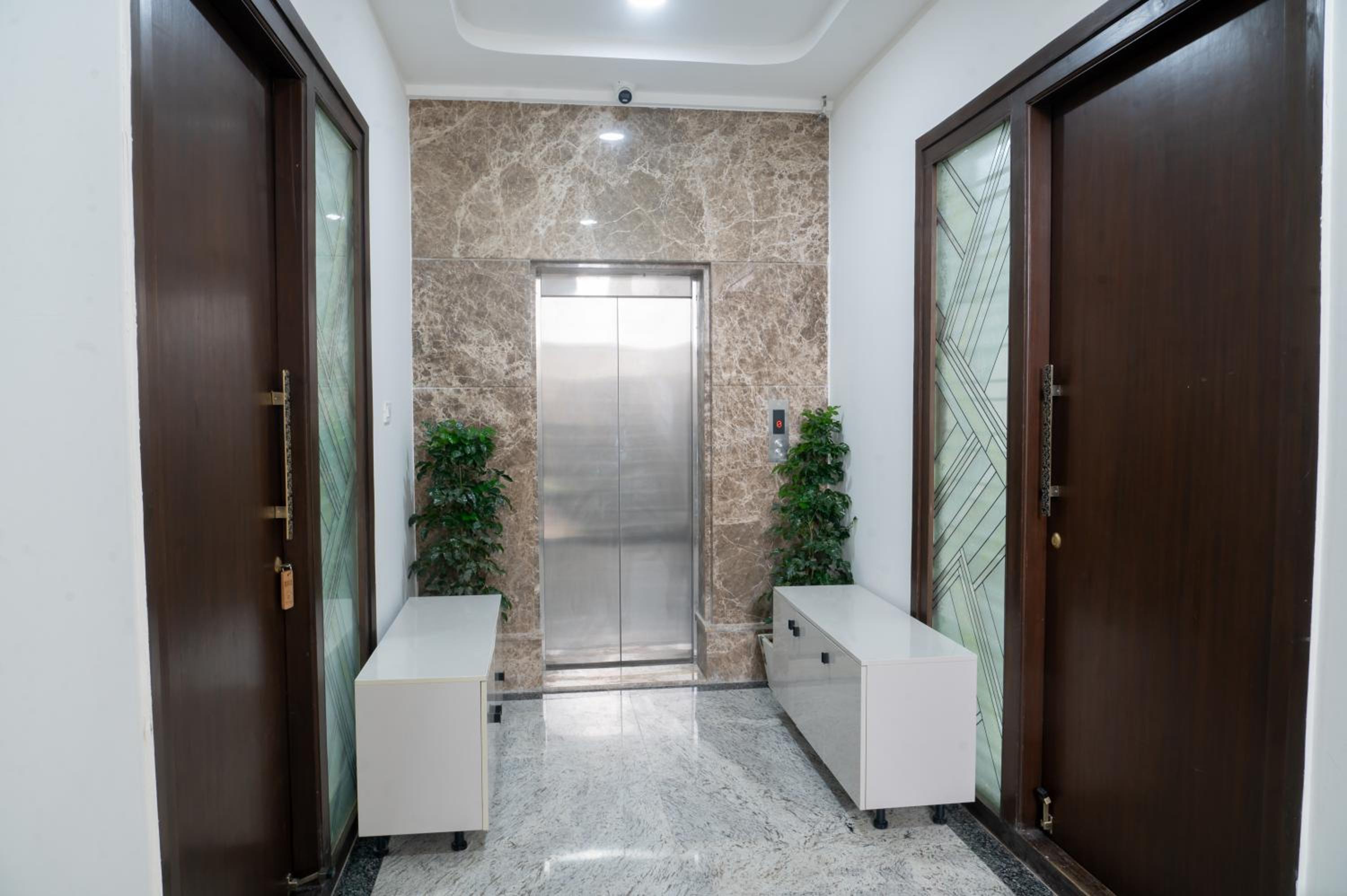 Three-Bedroom Suite - Photo 12