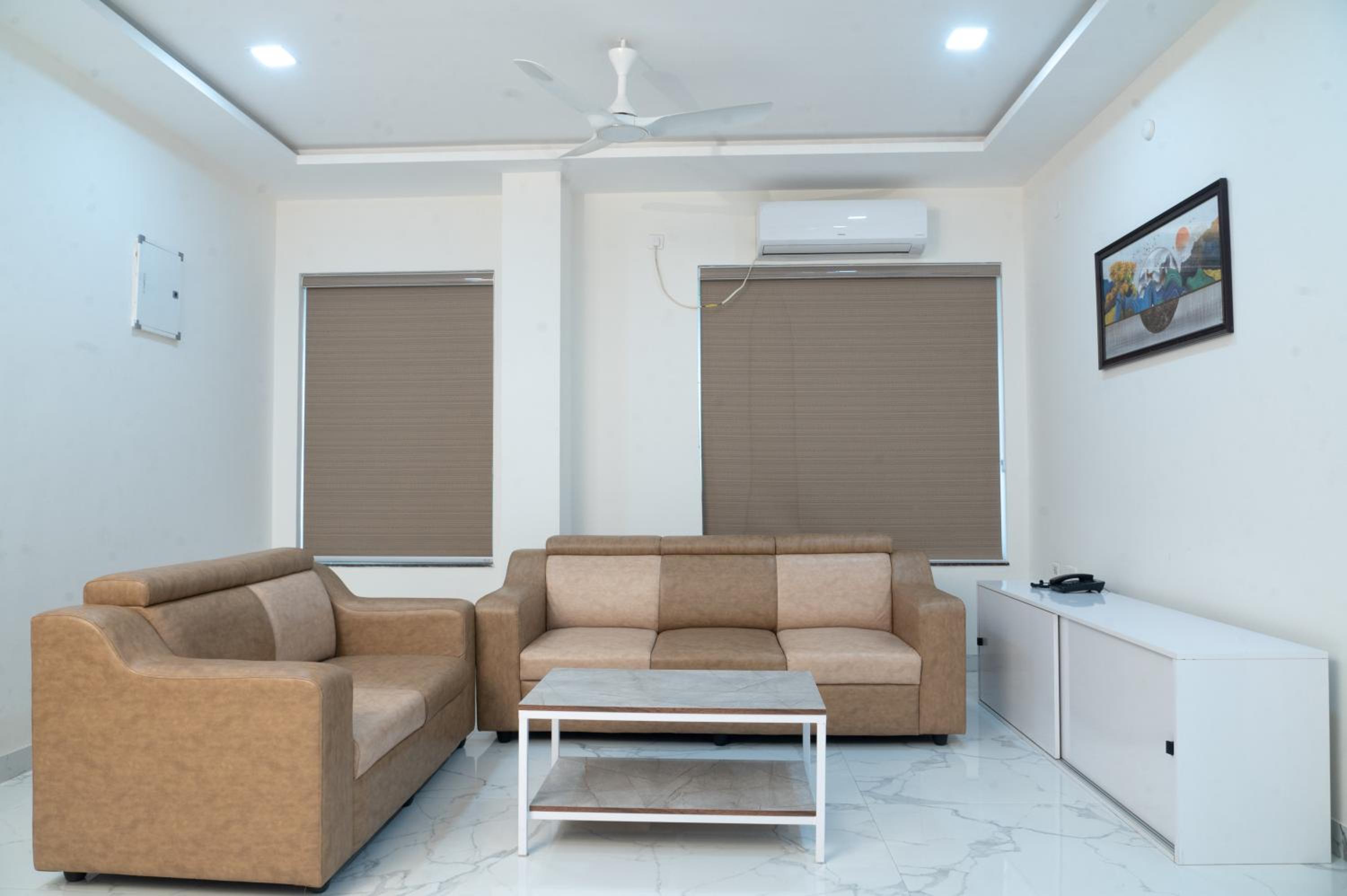 Three-Bedroom Suite - Photo 3