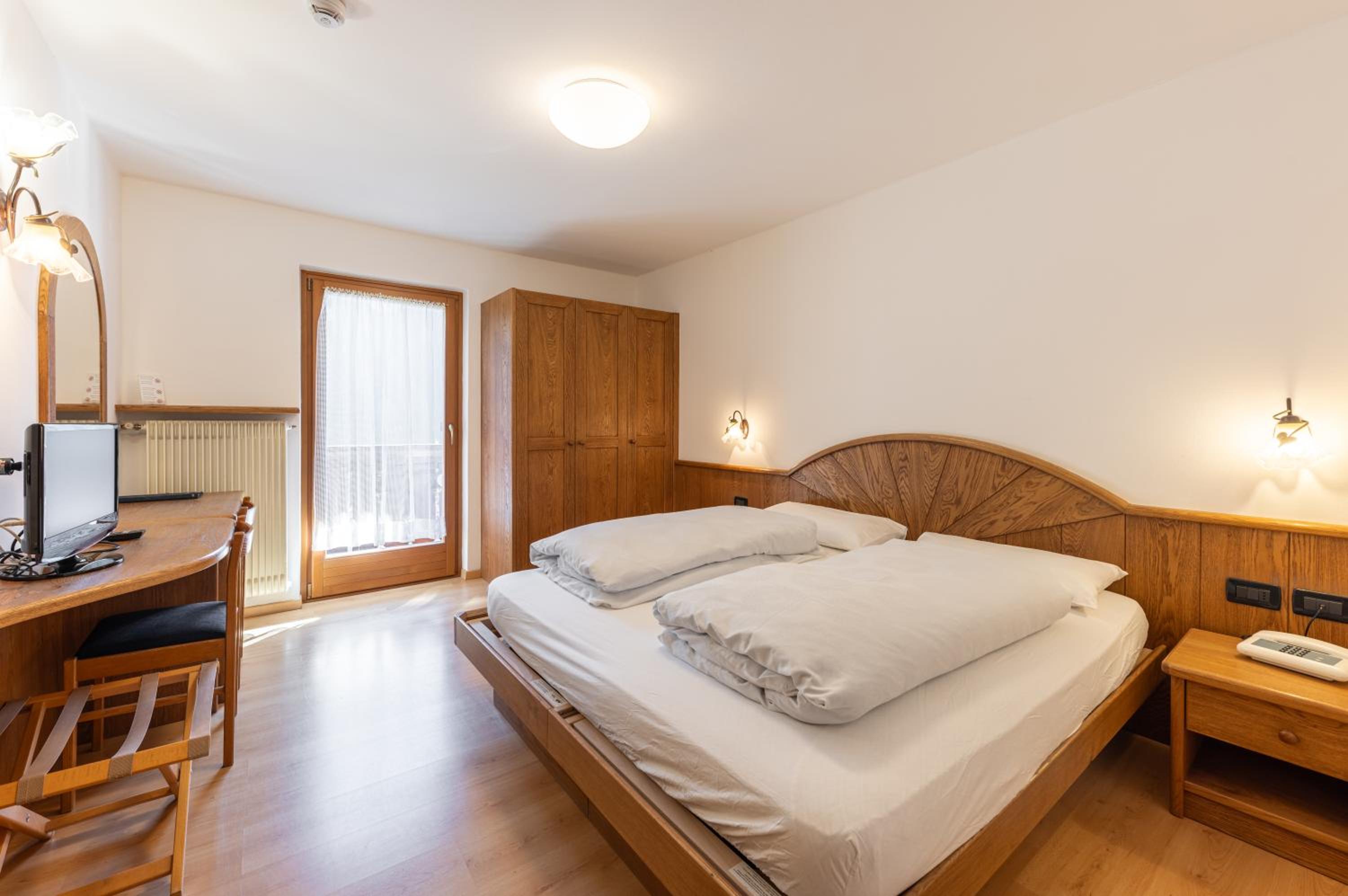 Double Room with Mountain View