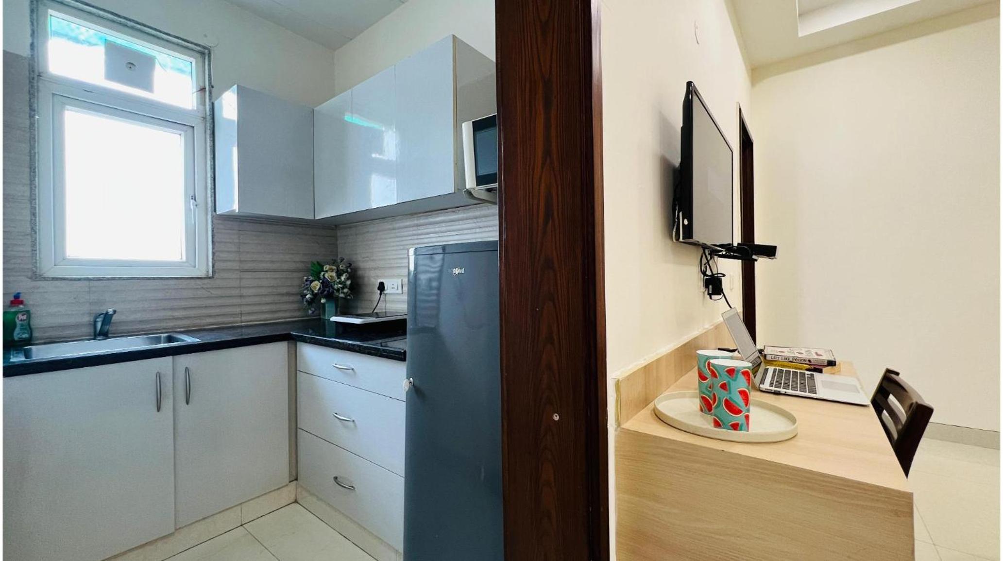 Studio Apartment - Photo 6