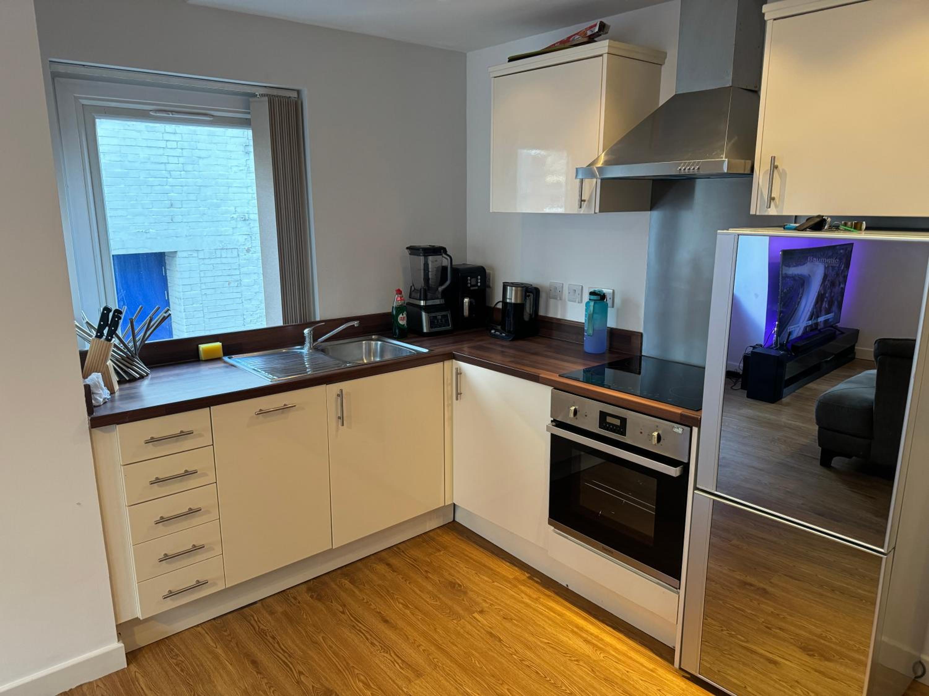 One-Bedroom Apartment photo 2