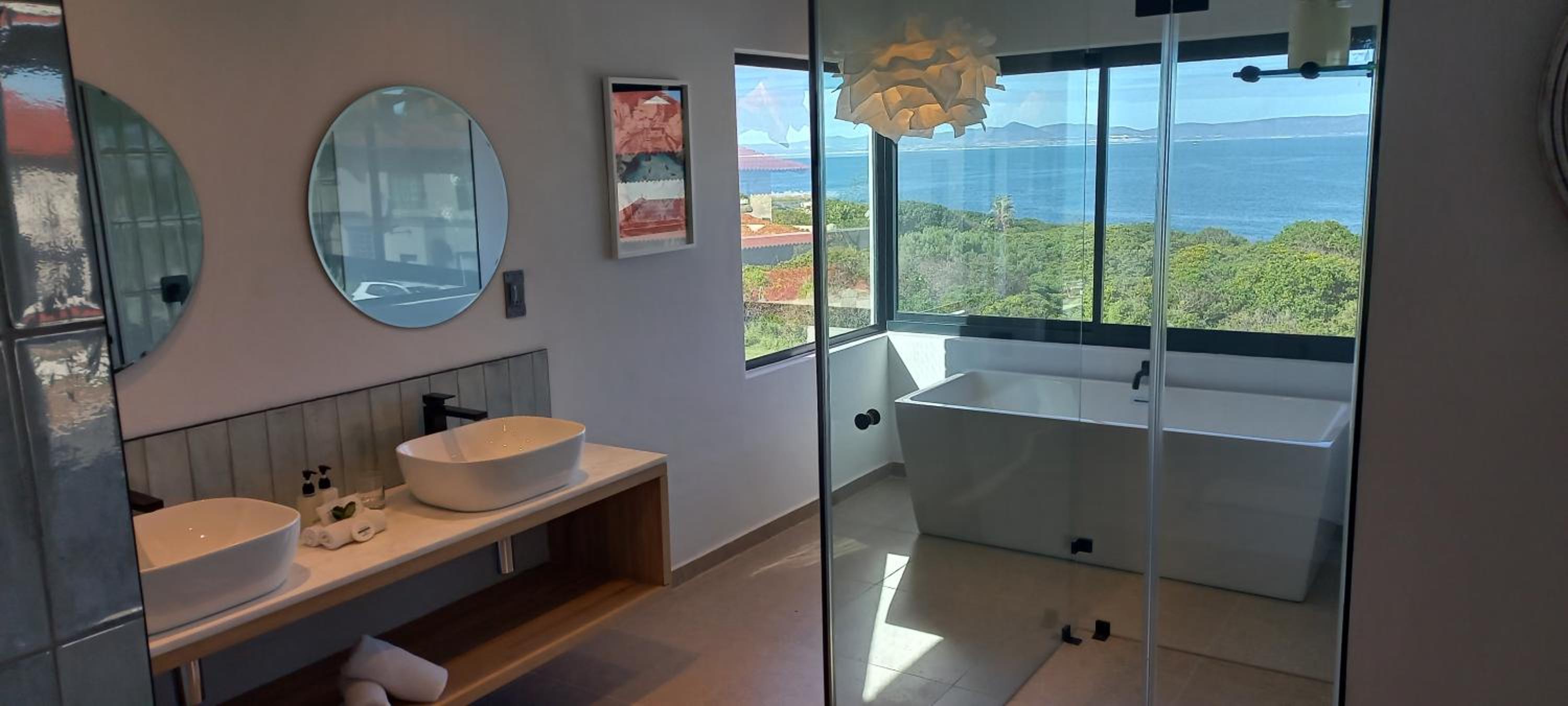 King Room with Sea View photo 3