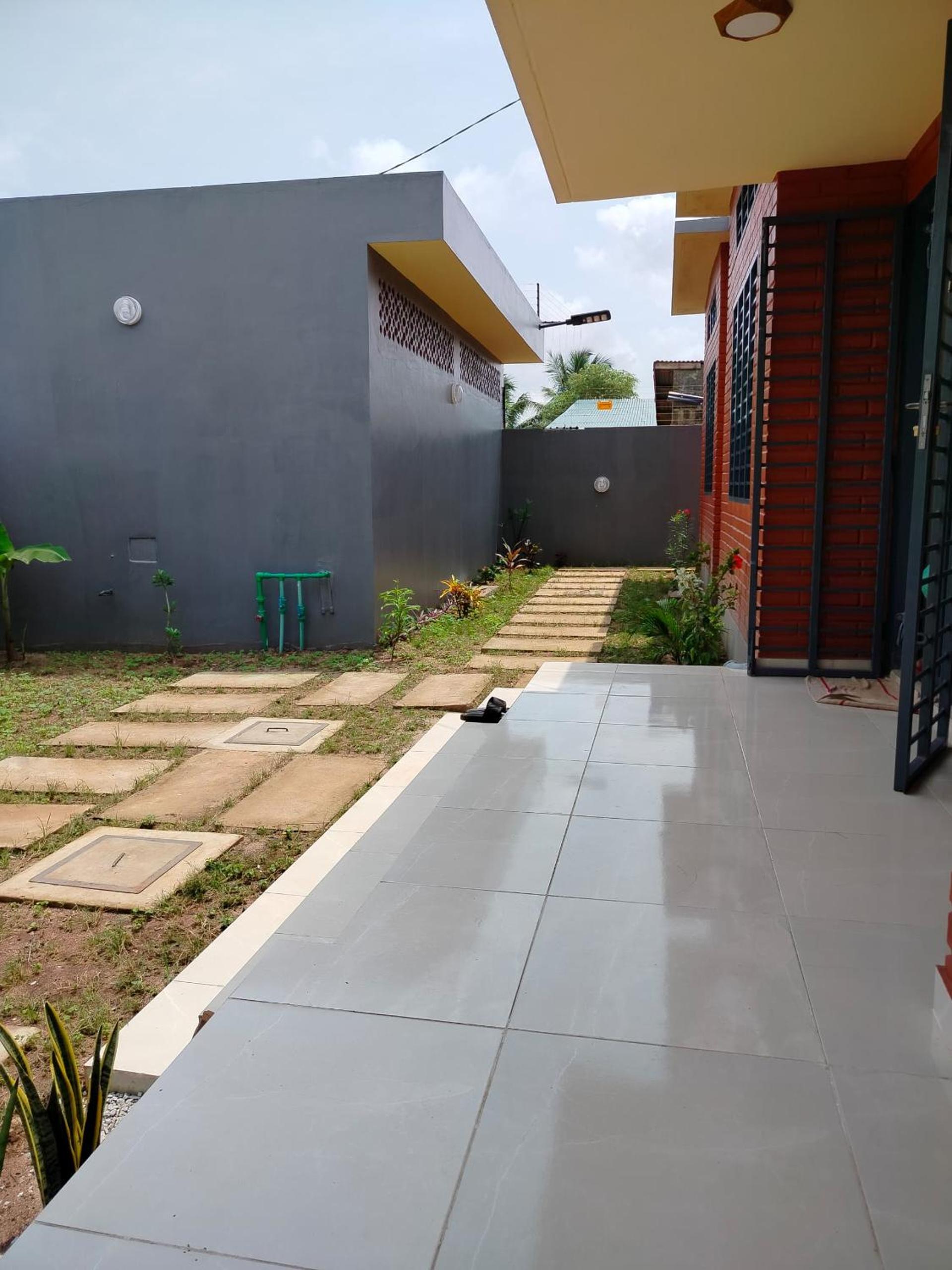 Three-Bedroom Villa photo 2