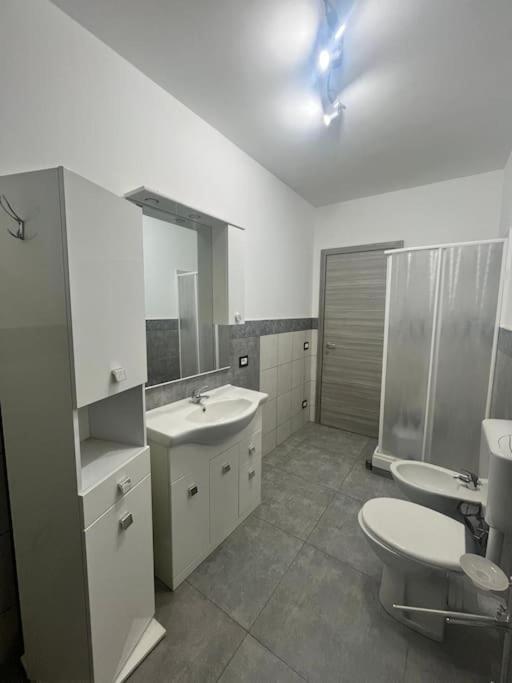 Two-Bedroom Apartment photo 2