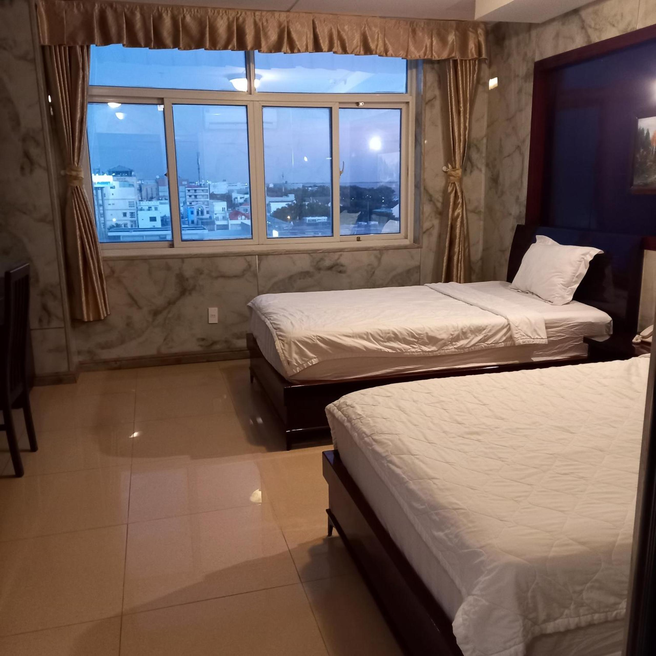 Twin Room with City View