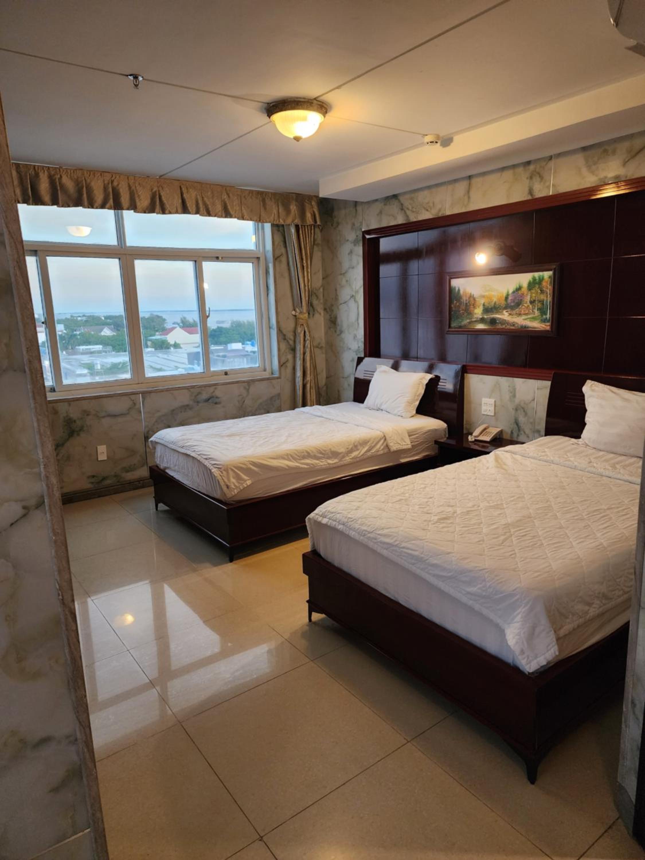 Twin Room with City View photo 2