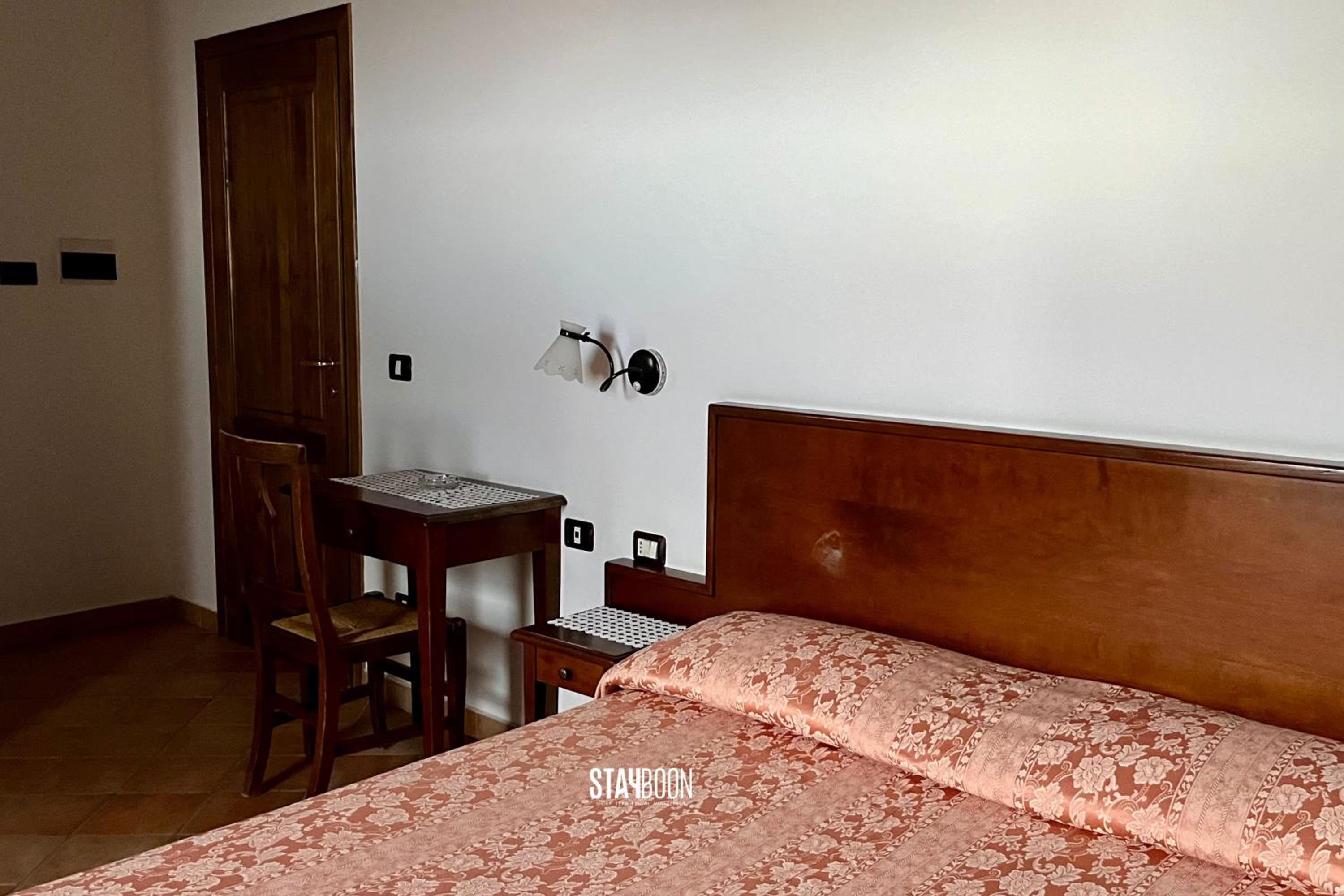 Deluxe Double Room With Balcony photo 3