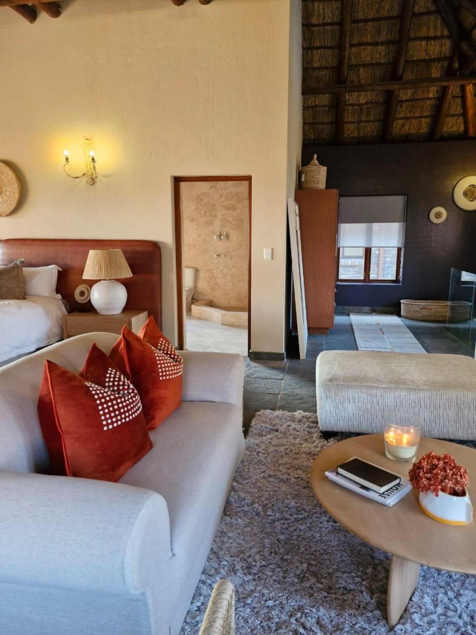 Deluxe King Suite