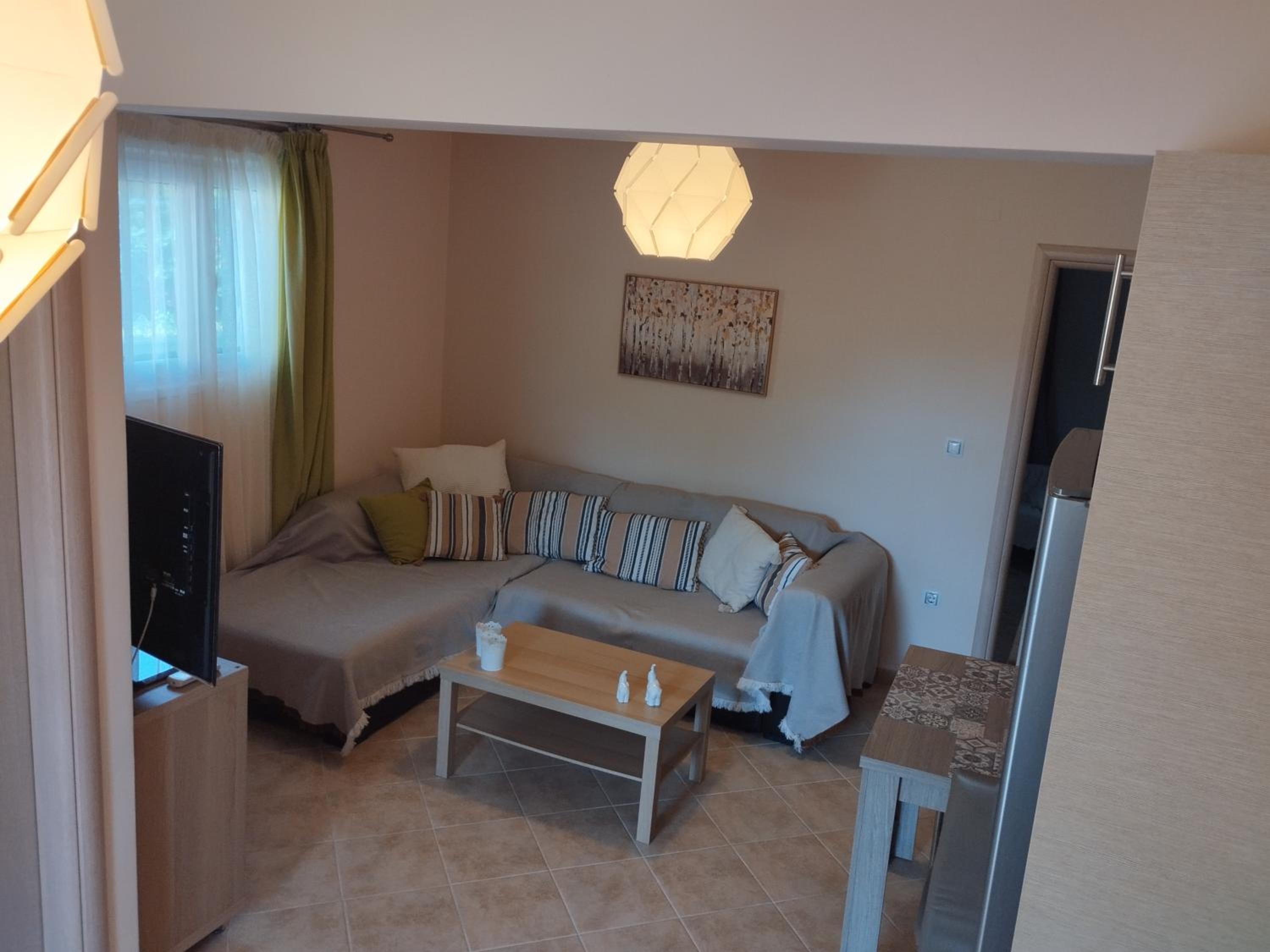 One-Bedroom House photo 1
