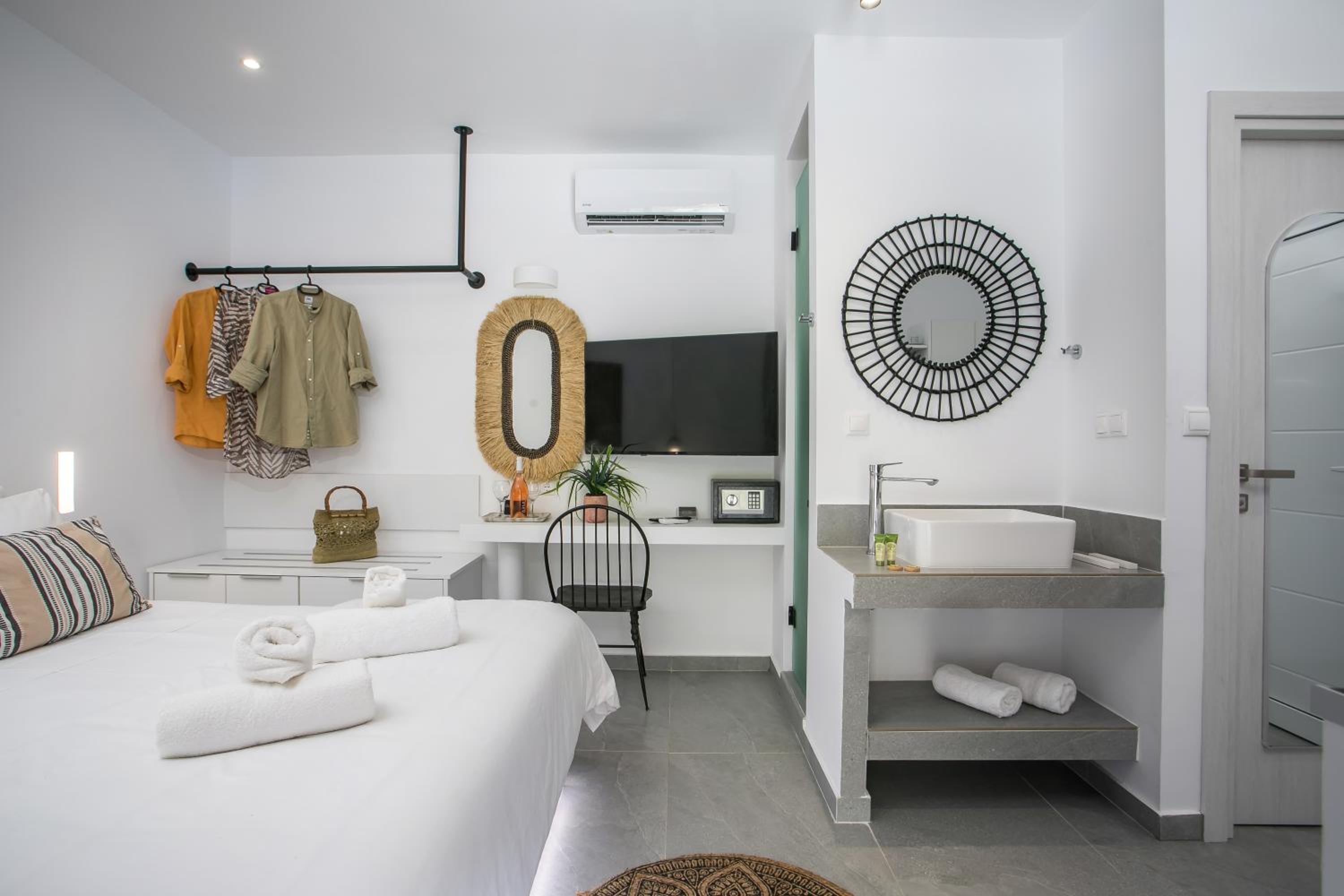 Studio with Spa Bath photo 2