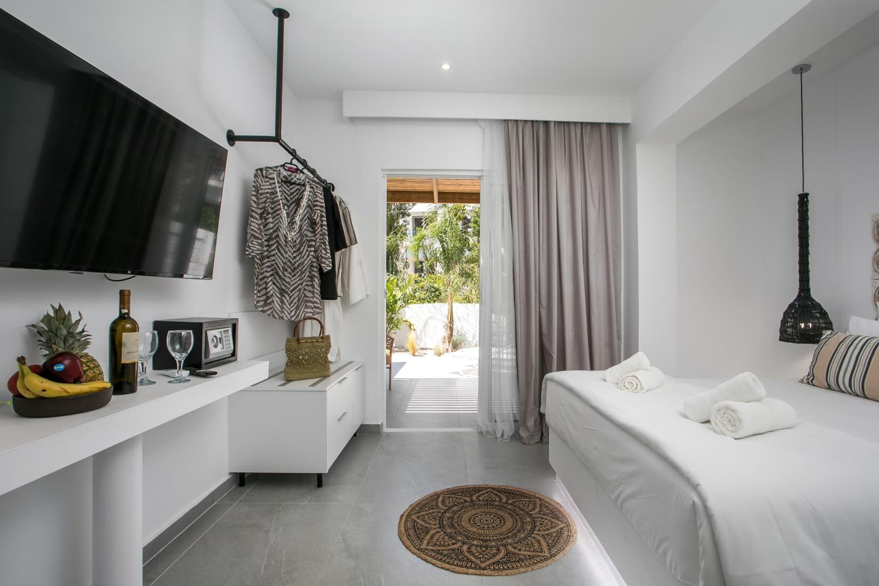 Suite with Hot Tub