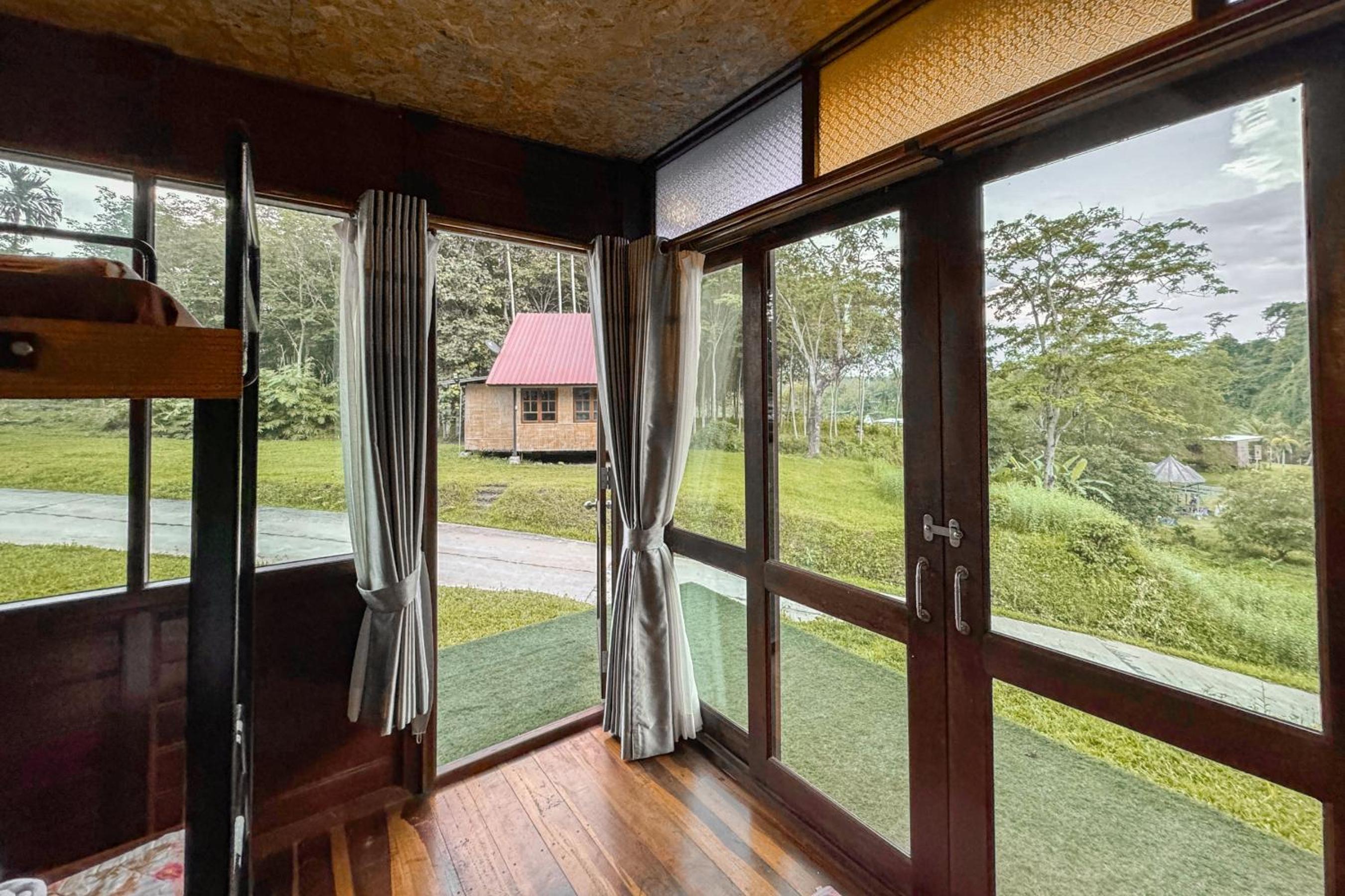 Family Room with Mountain View - Photo 12