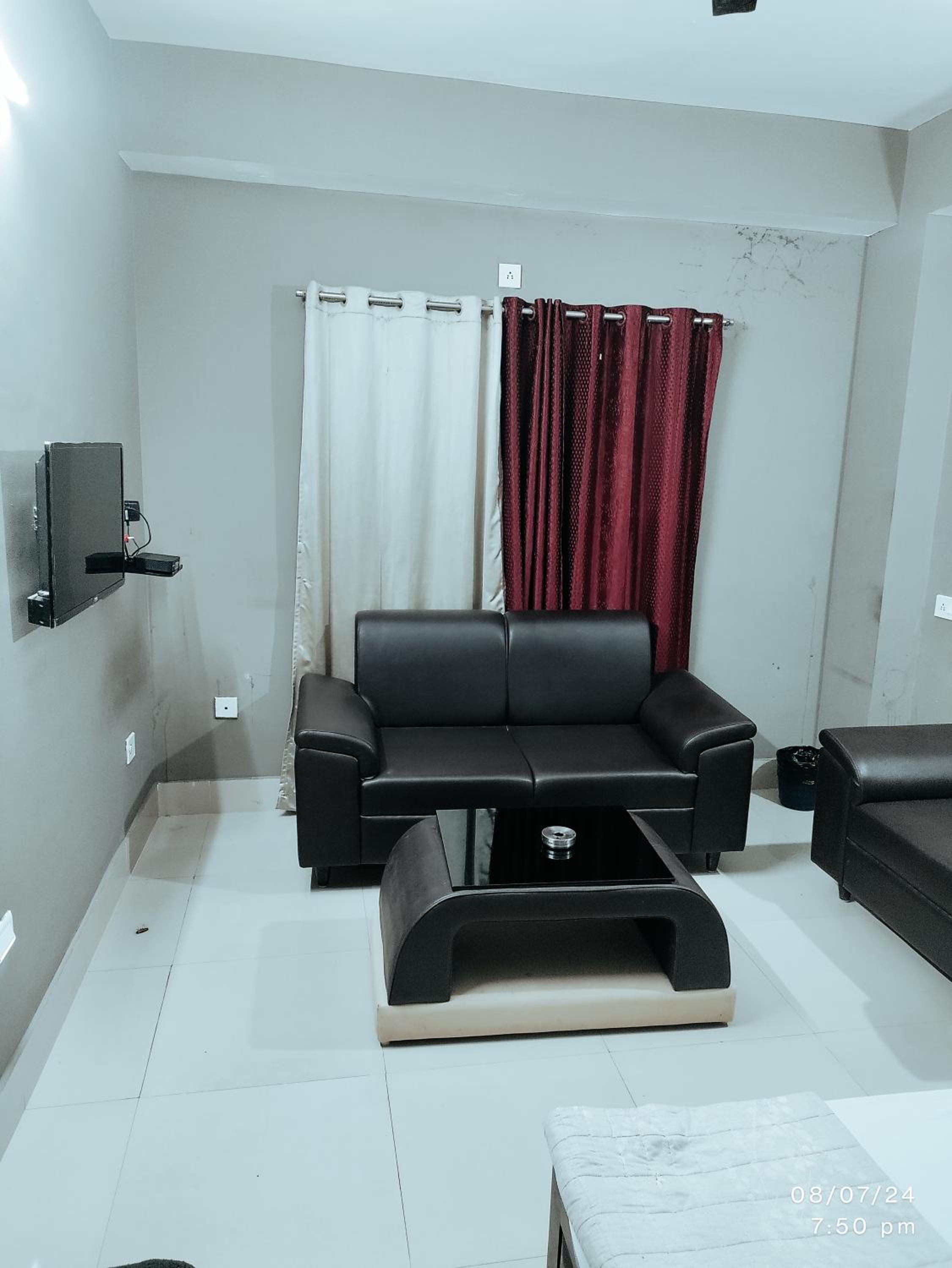 Deluxe King Room photo 2