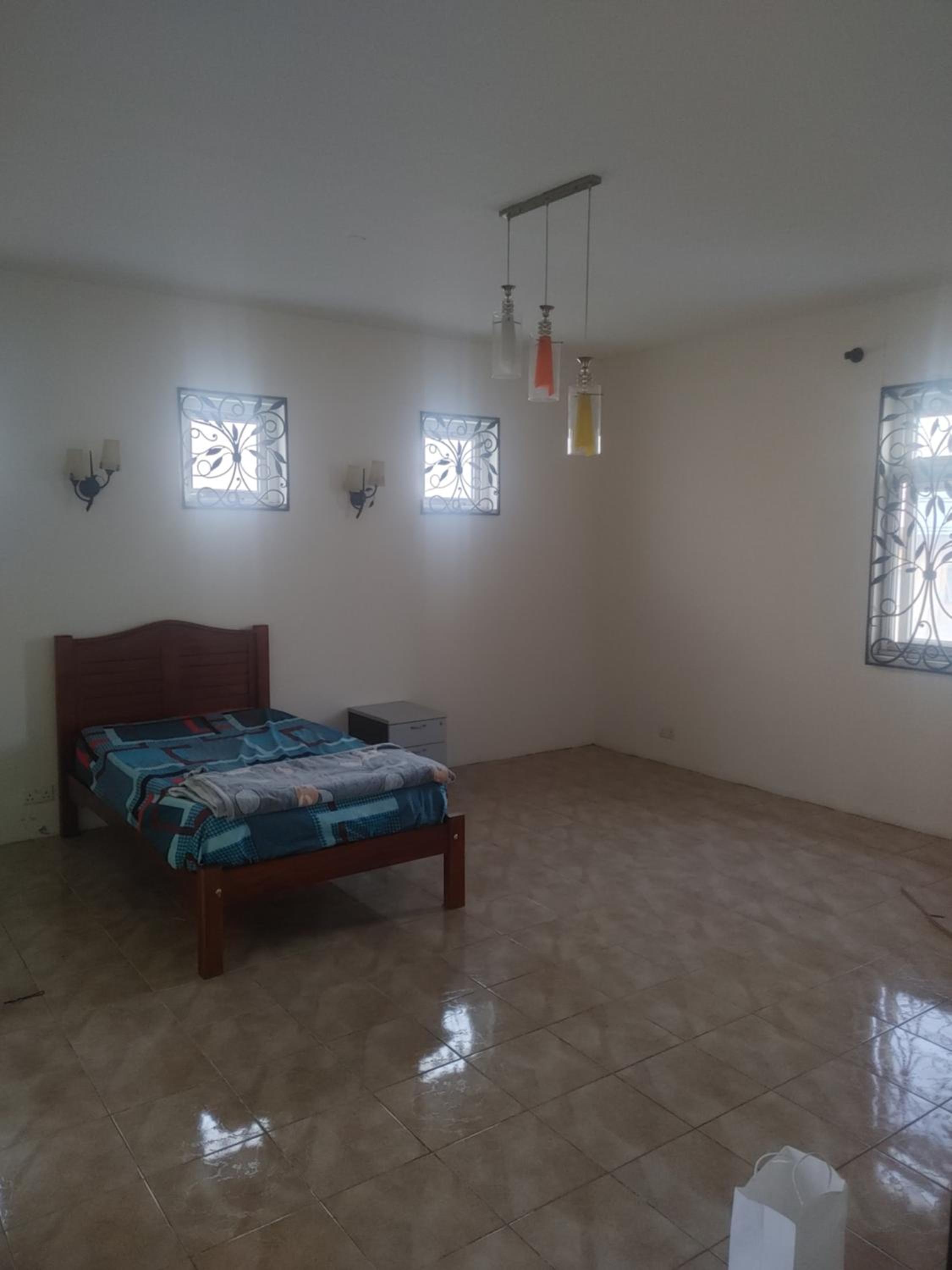 Single Room with Shared Bathroom photo 1