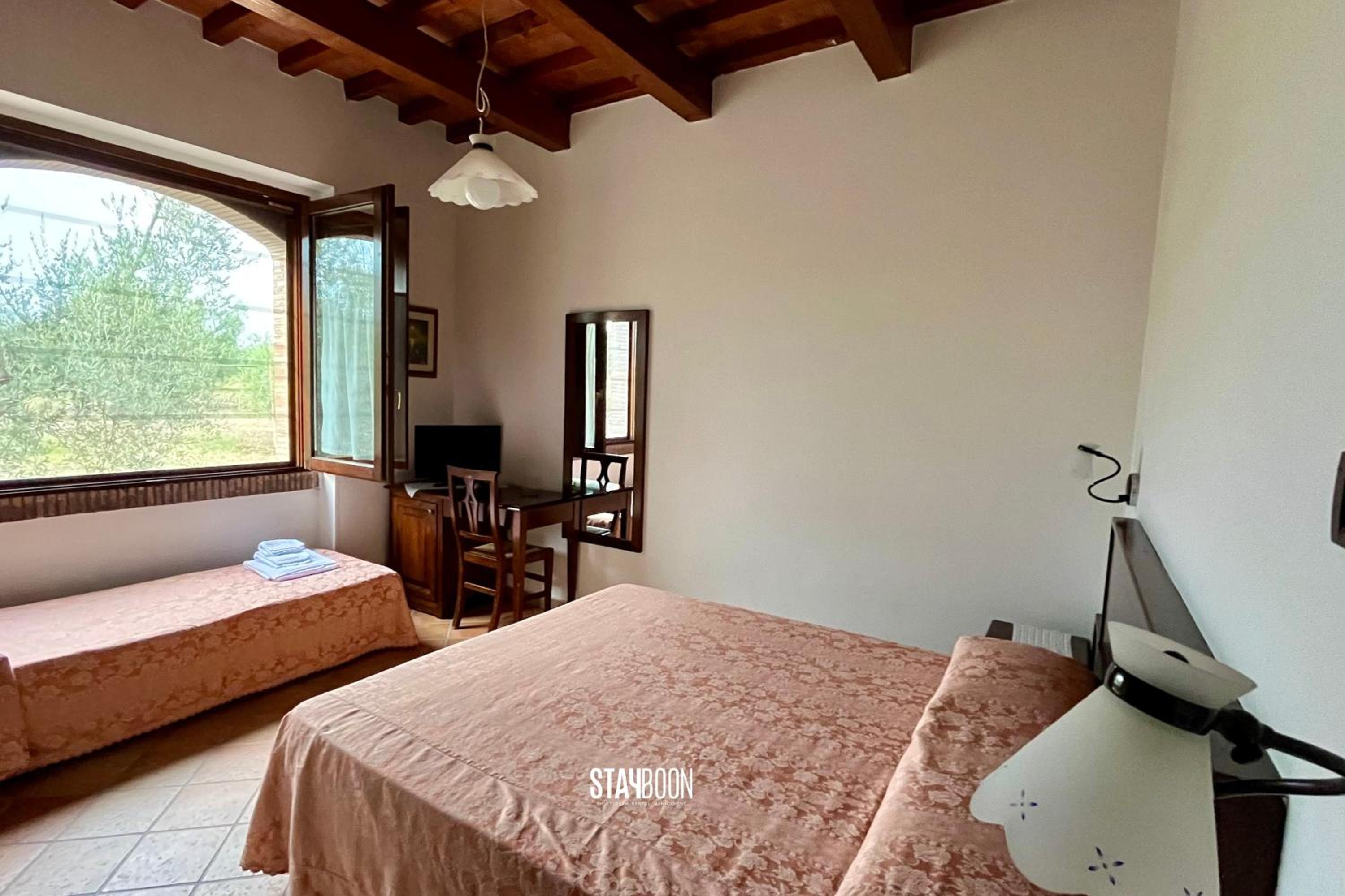 Deluxe Triple Room photo 2