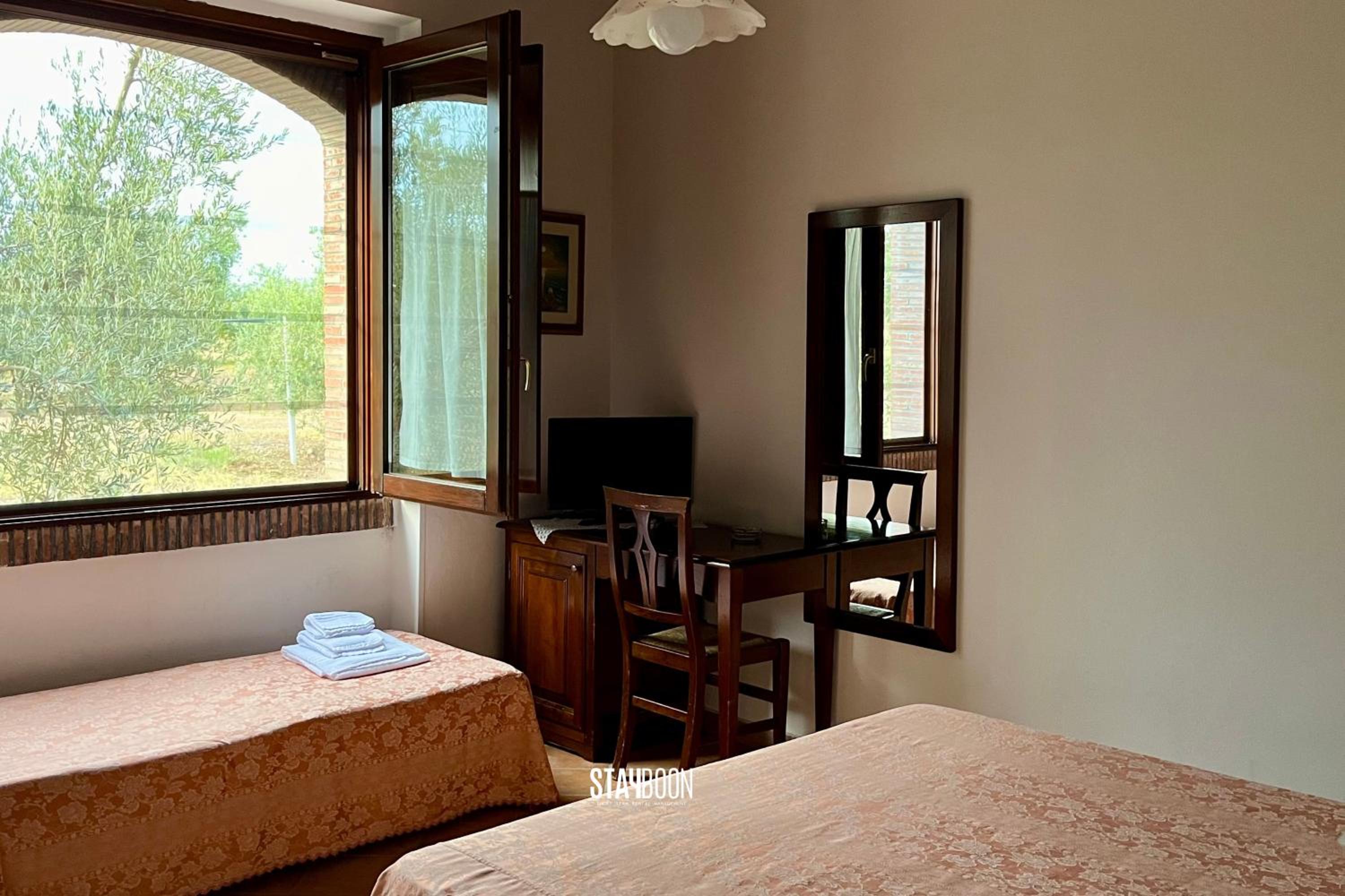 Deluxe Triple Room photo 3