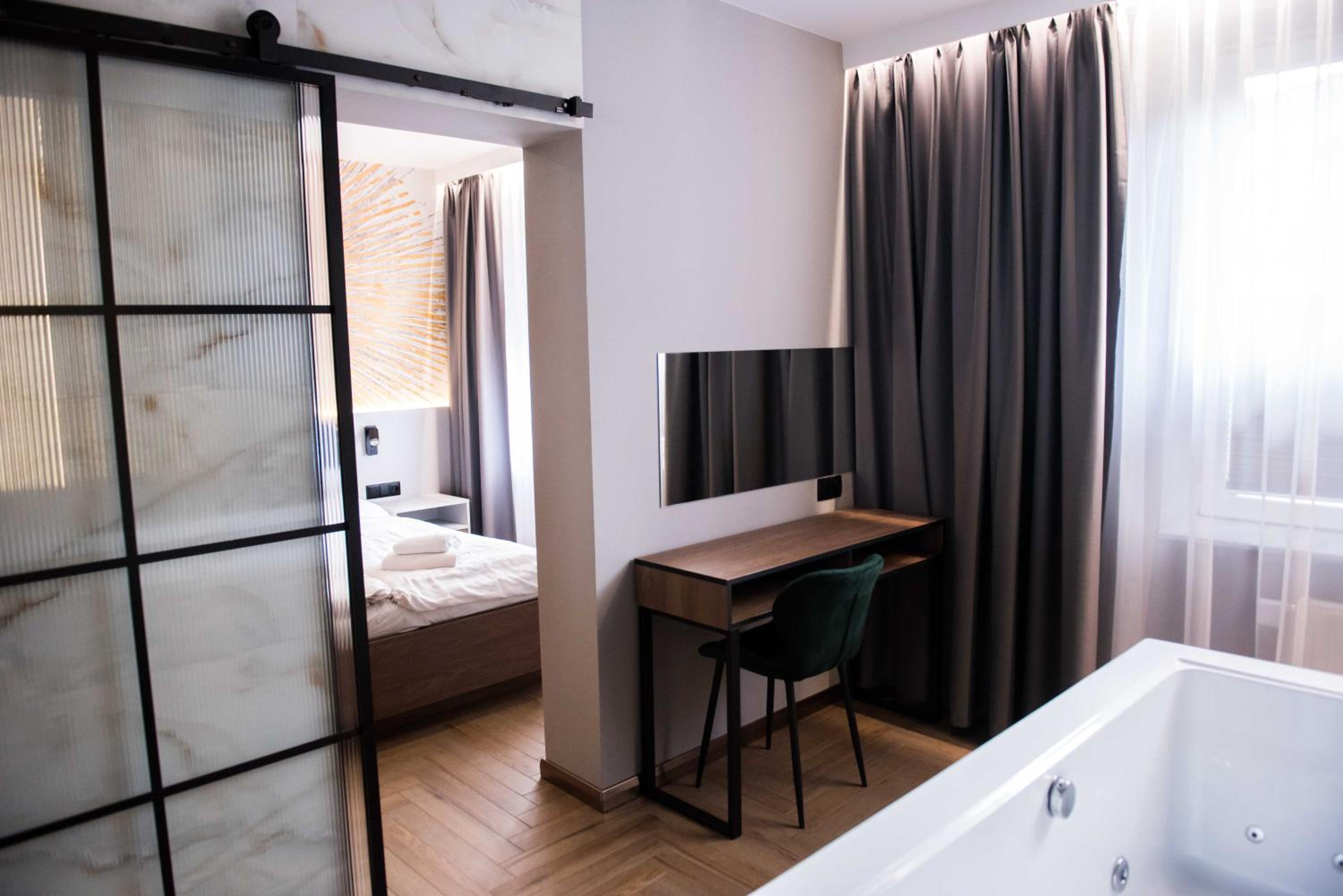 Deluxe Apartment - Photo 3