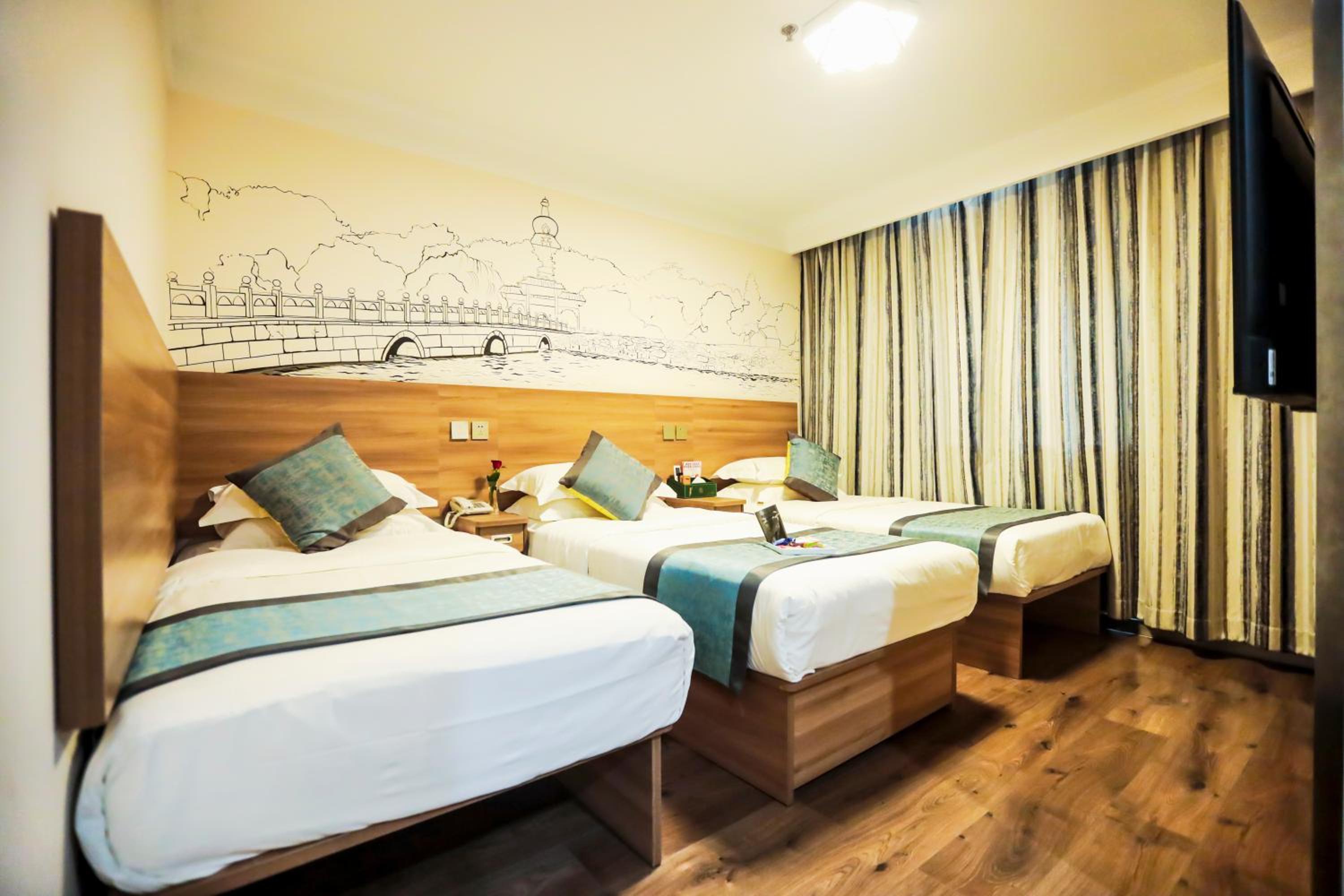 Triple Room (30% discount in Chinese Restaurant except drinks)