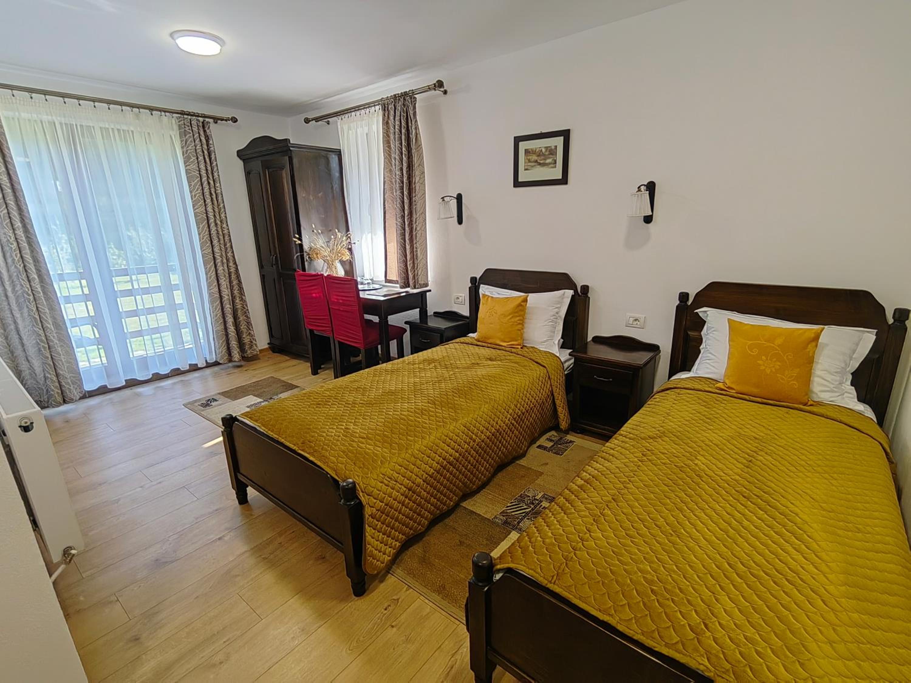 Deluxe Twin Room photo 1