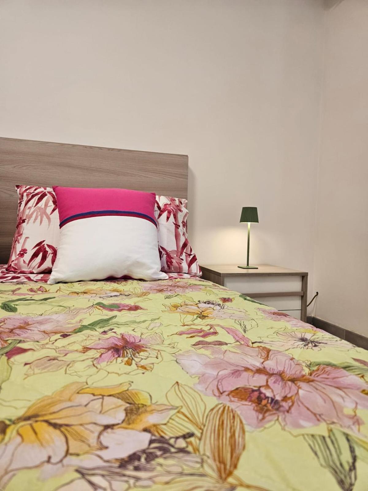 Deluxe Room (2 Adults + 1 Child) photo 3