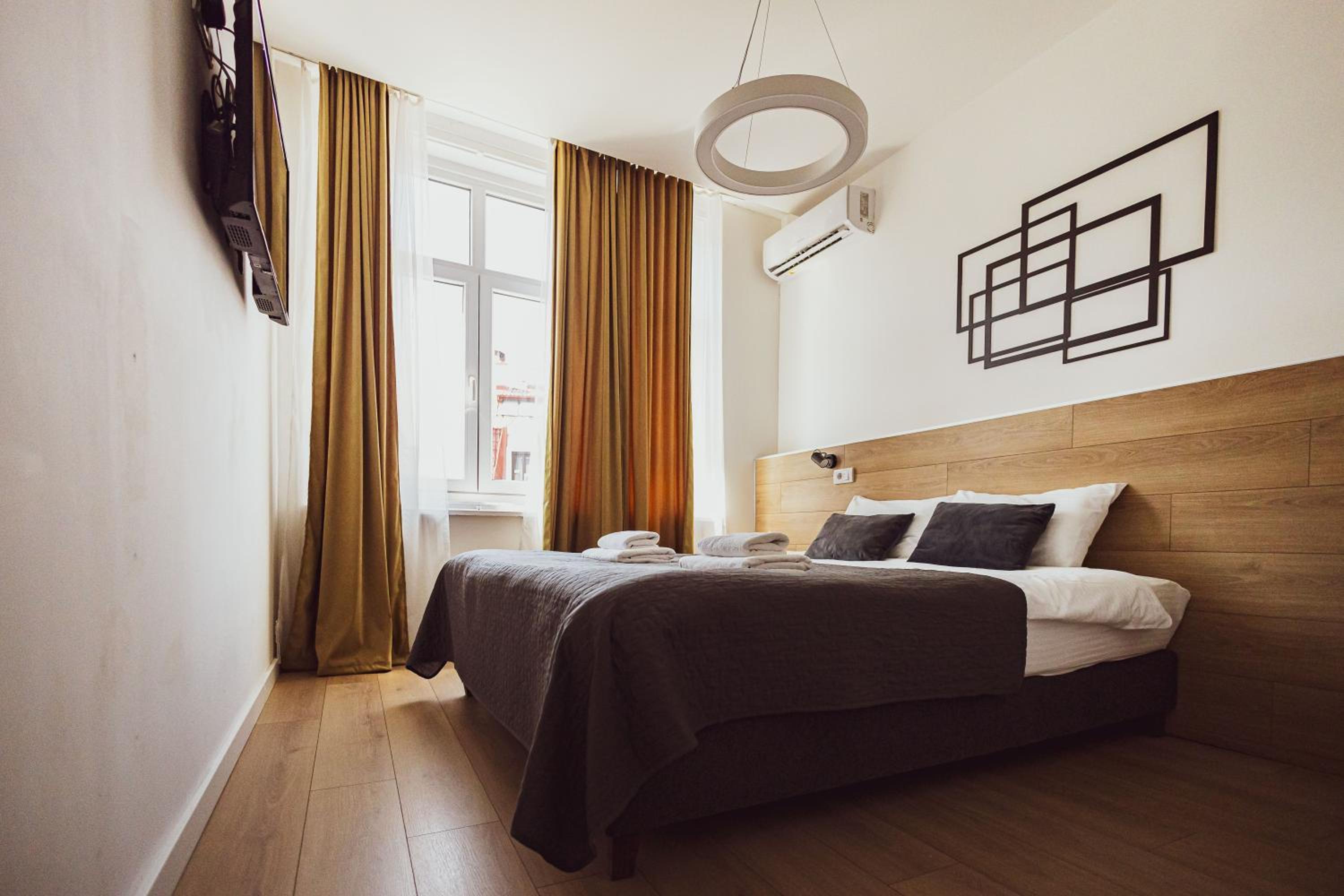 Deluxe Double or Twin Room with City View