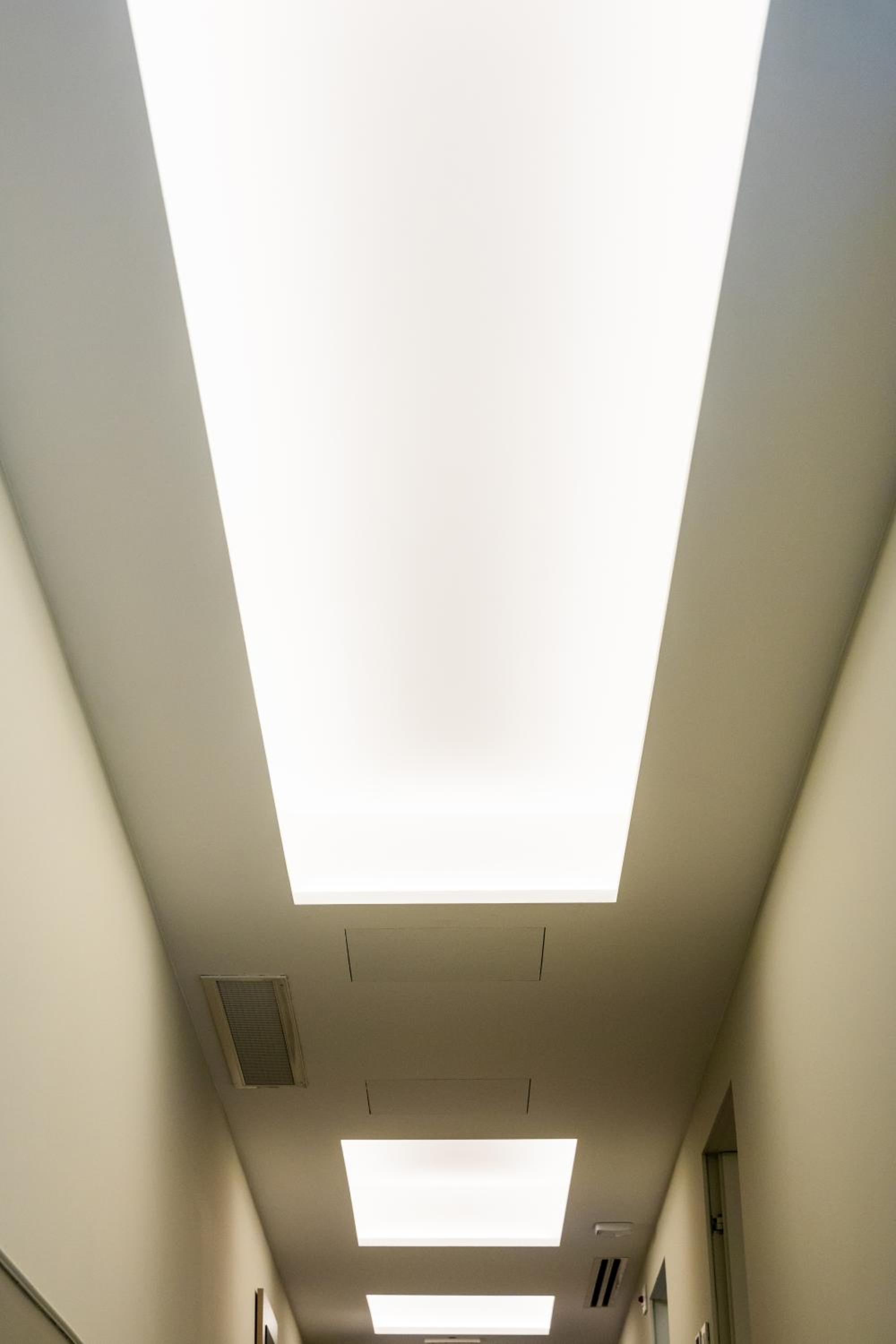 One-Bedroom Apartment with Balcony and City View photo 3
