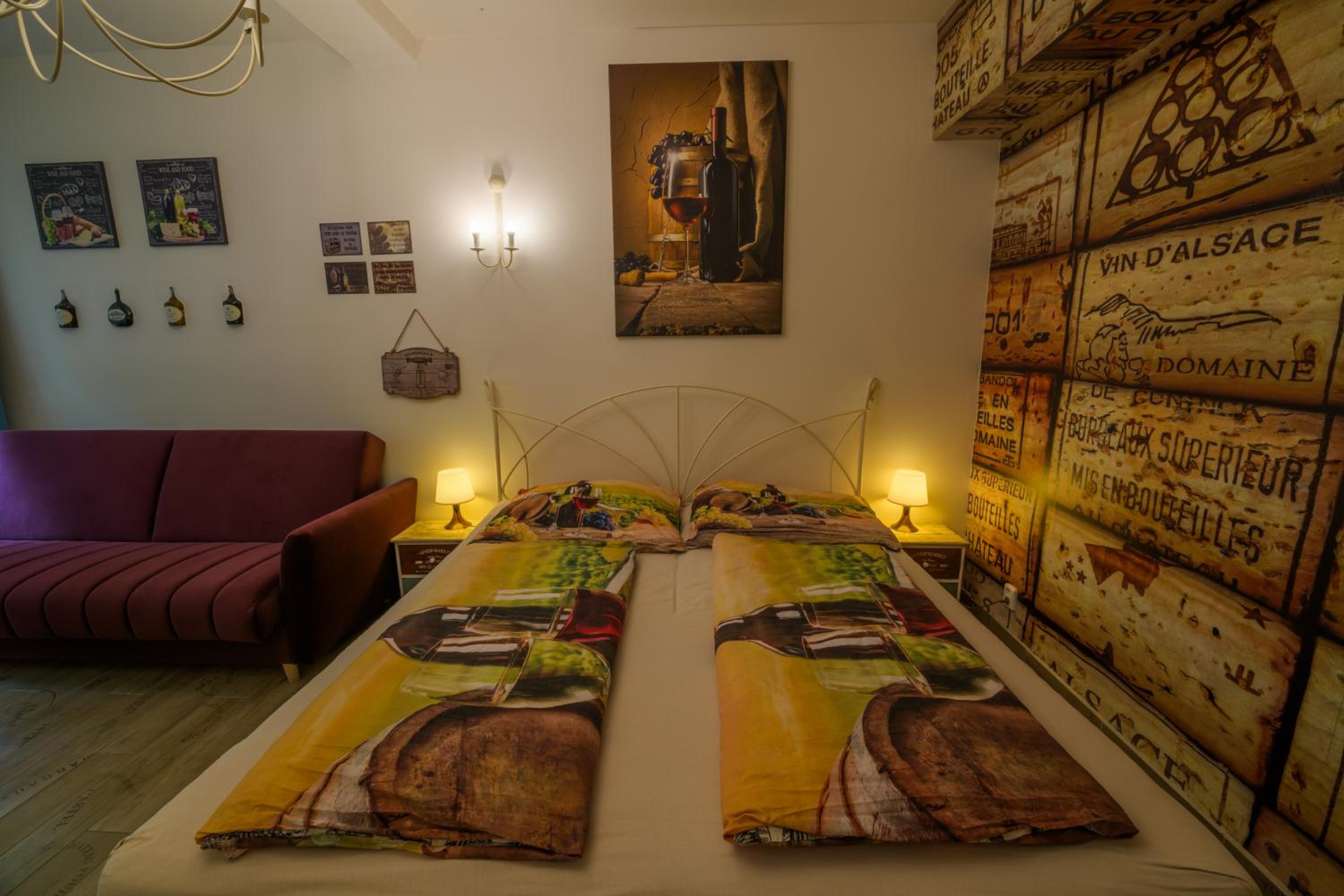 Deluxe Double Room with Shower - Photo 5