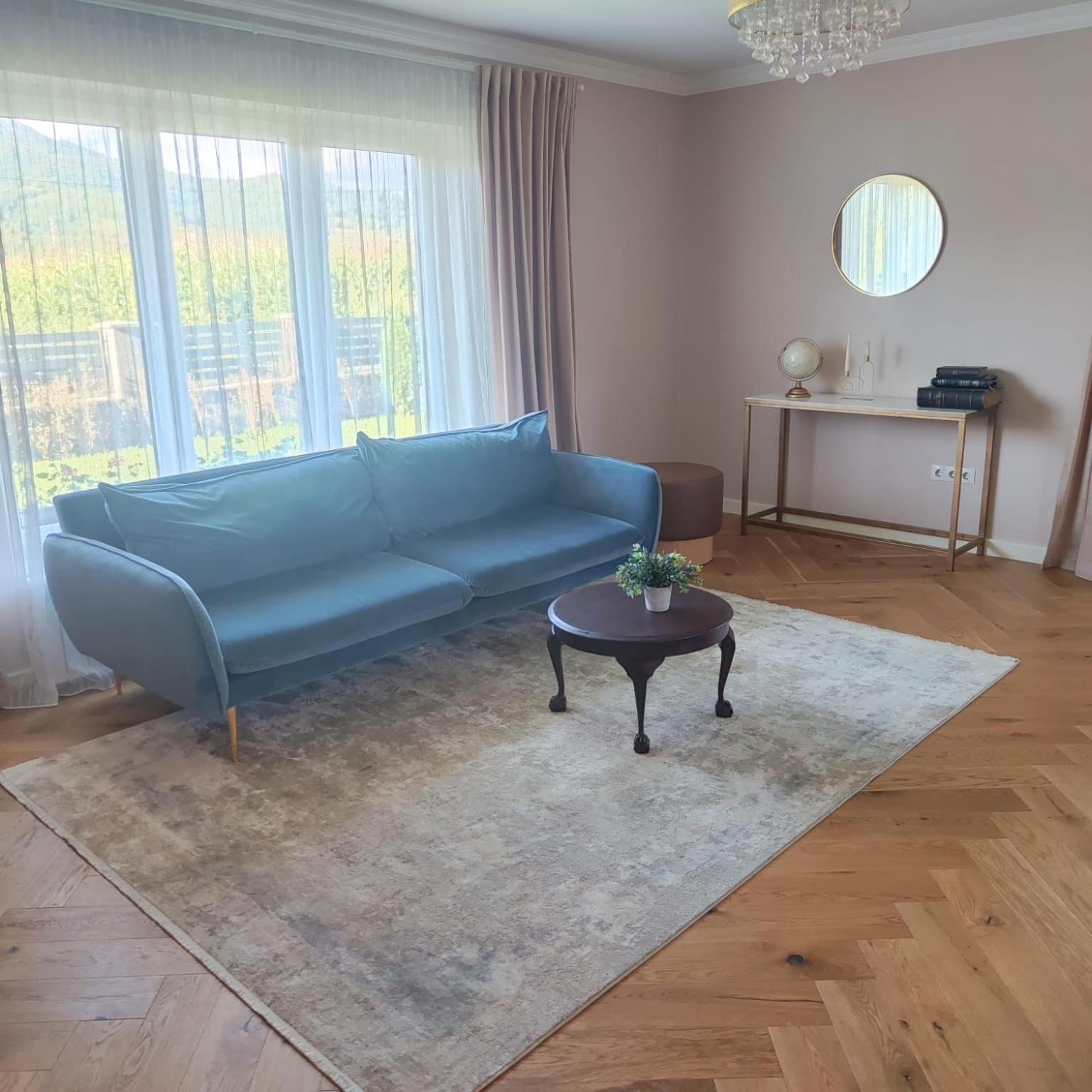 Villa photo 1