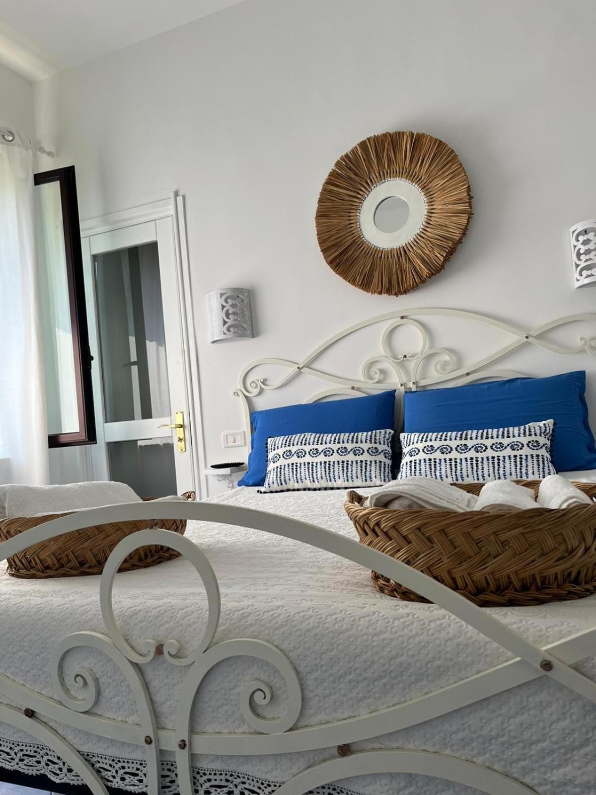 Deluxe Suite with Sea View photo 1