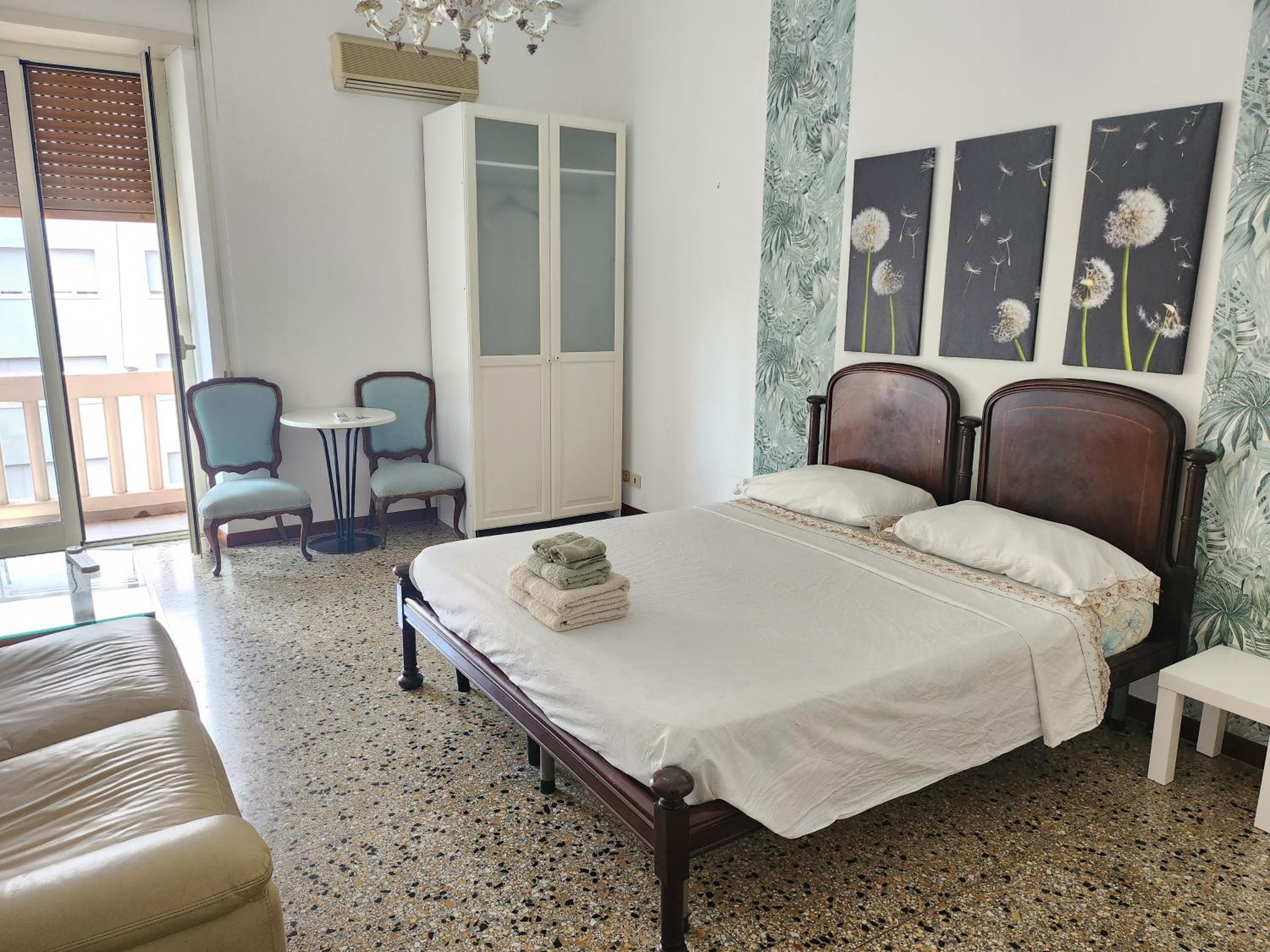 Double Room with Shared Bathroom