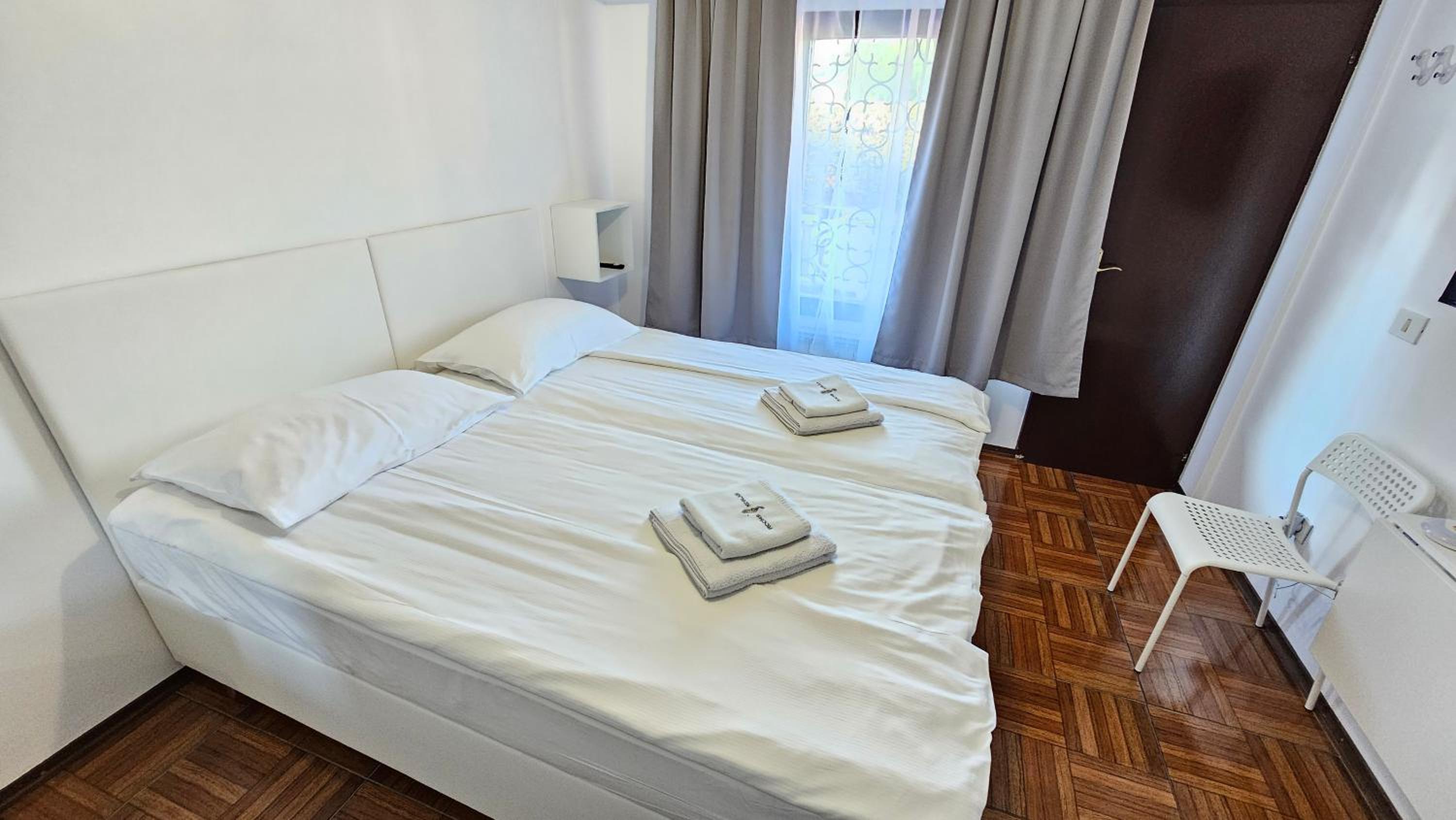 Standard Double or Twin Room photo 3