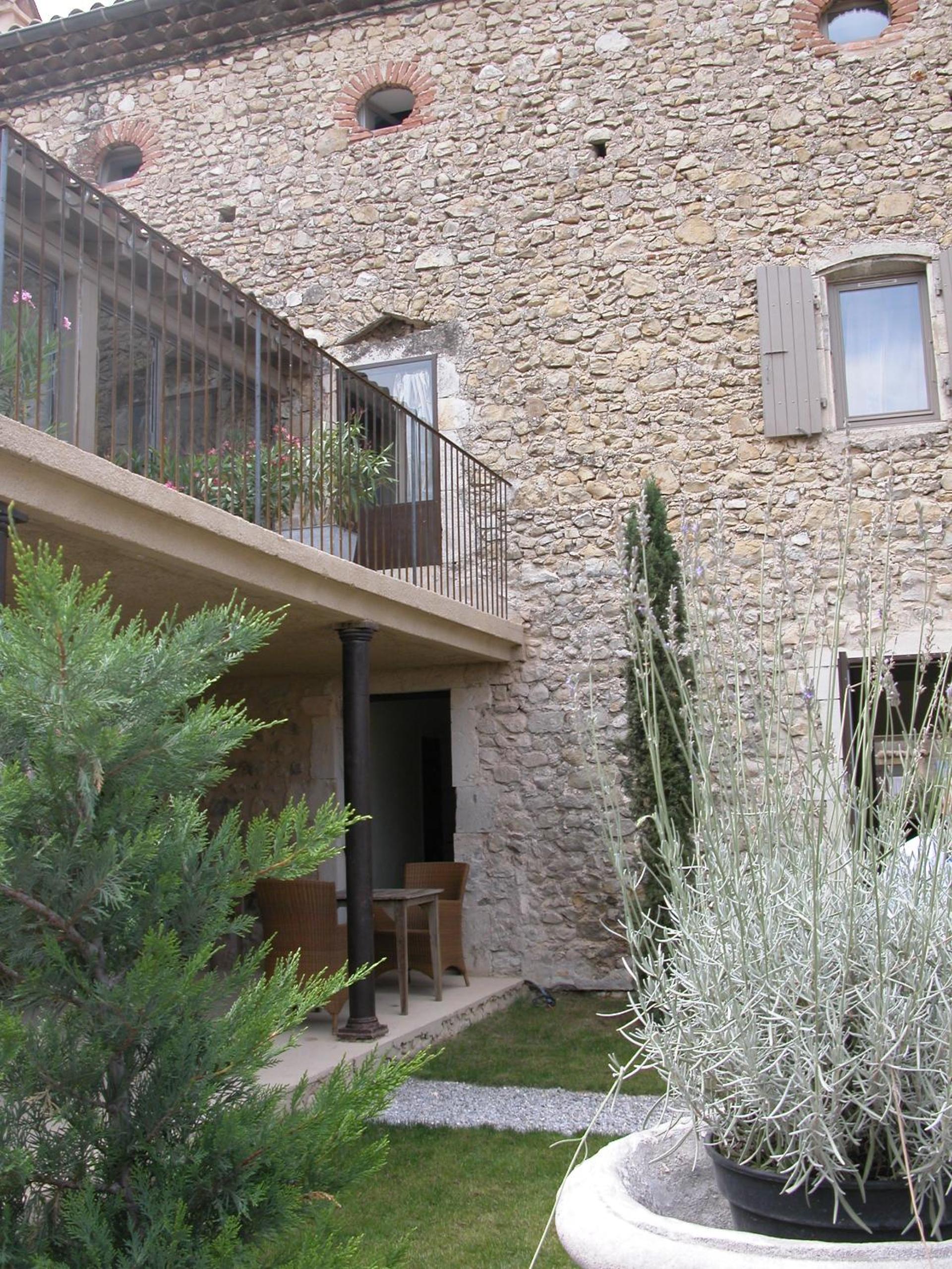 Classic Double Room with Balcony photo 2