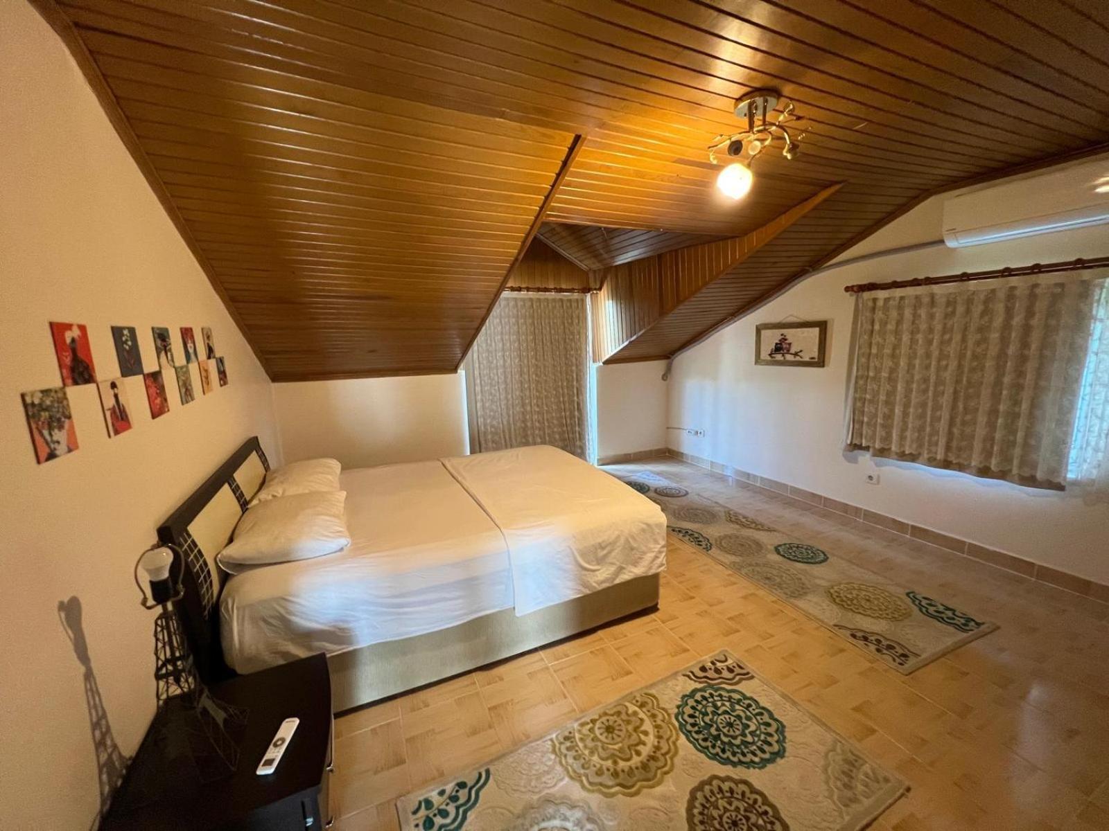 Three-Bedroom Villa photo 1