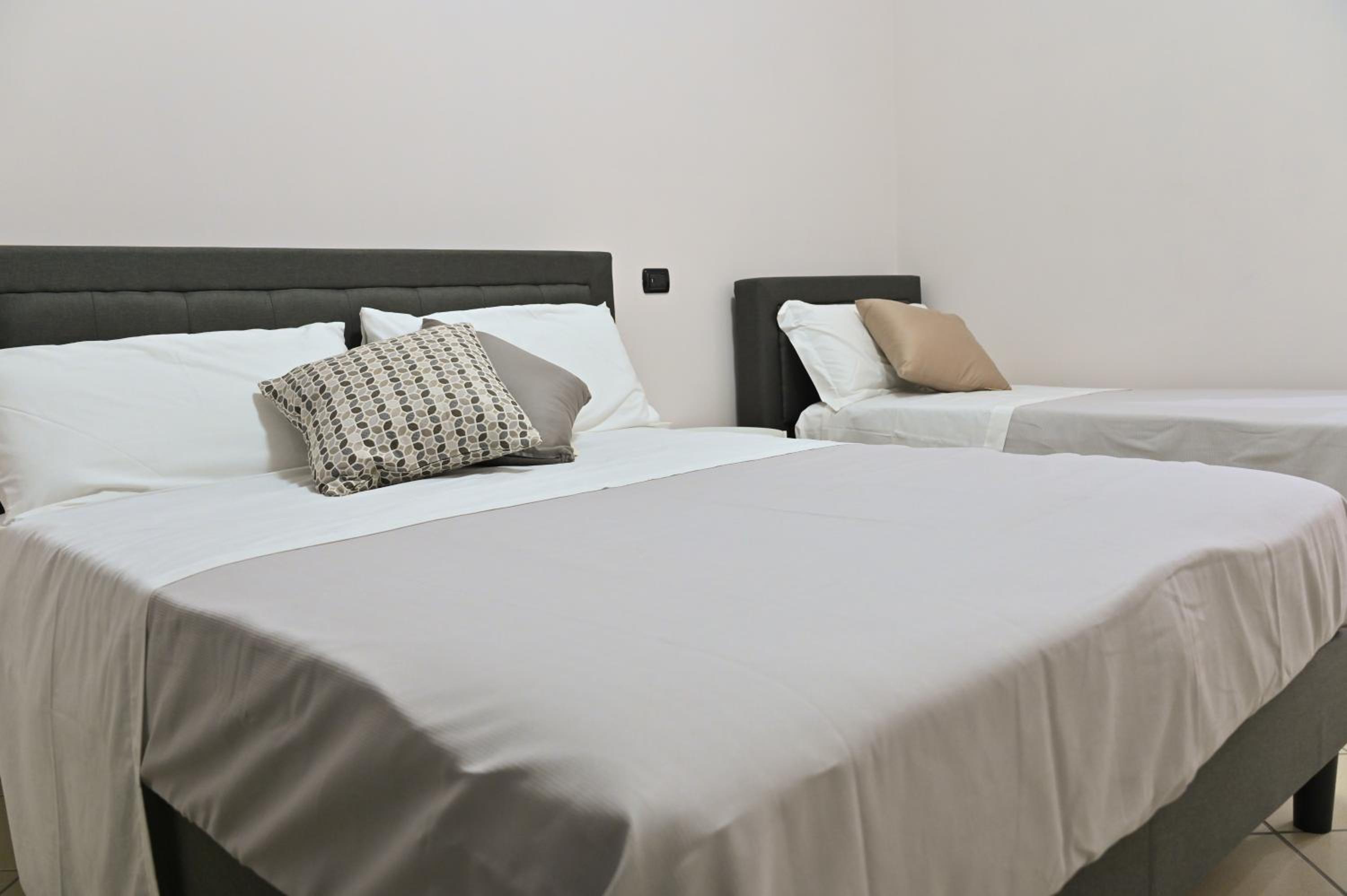 Comfort Triple Room with Shower photo 2