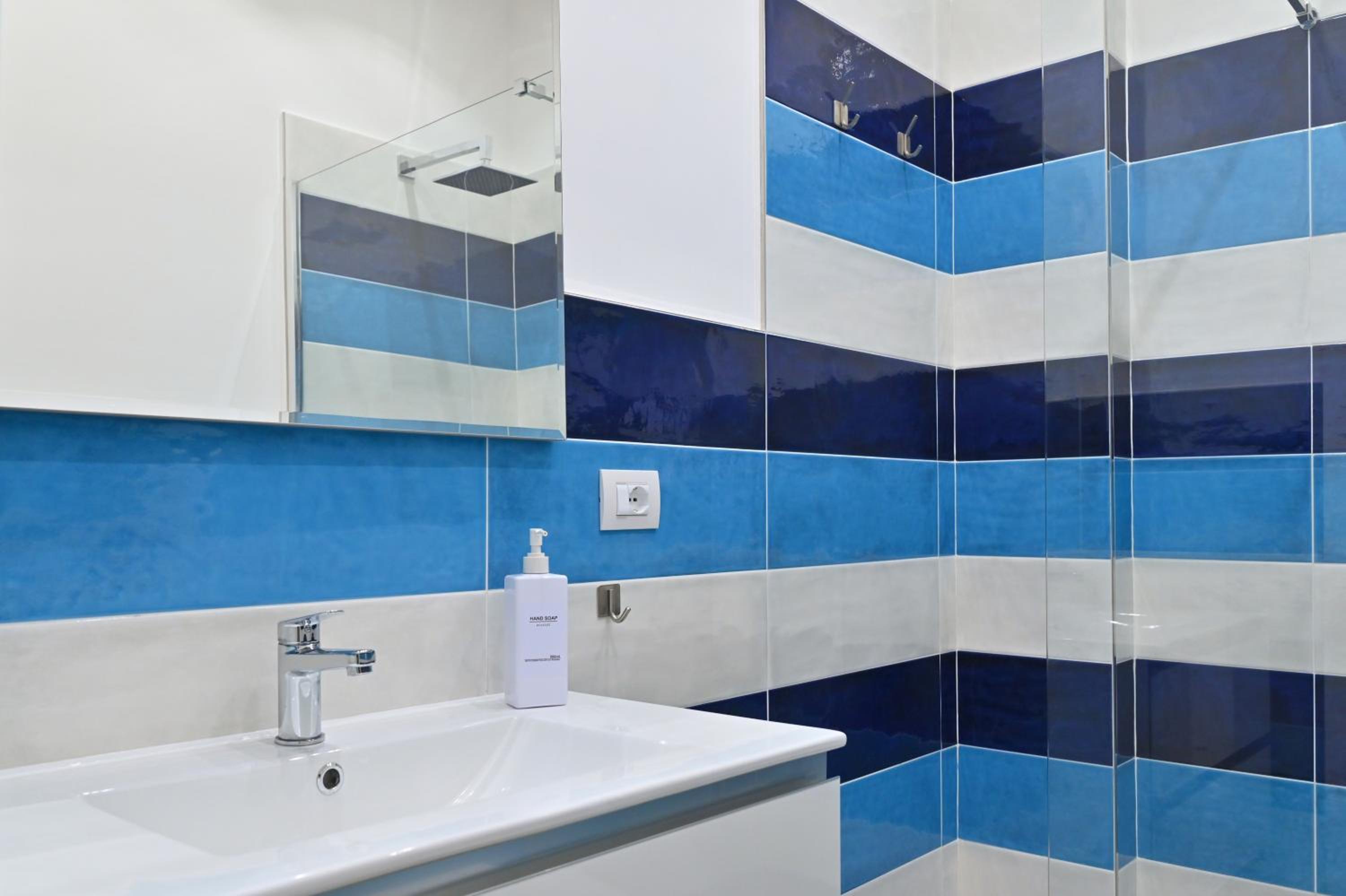 Comfort Triple Room with Shower photo 3