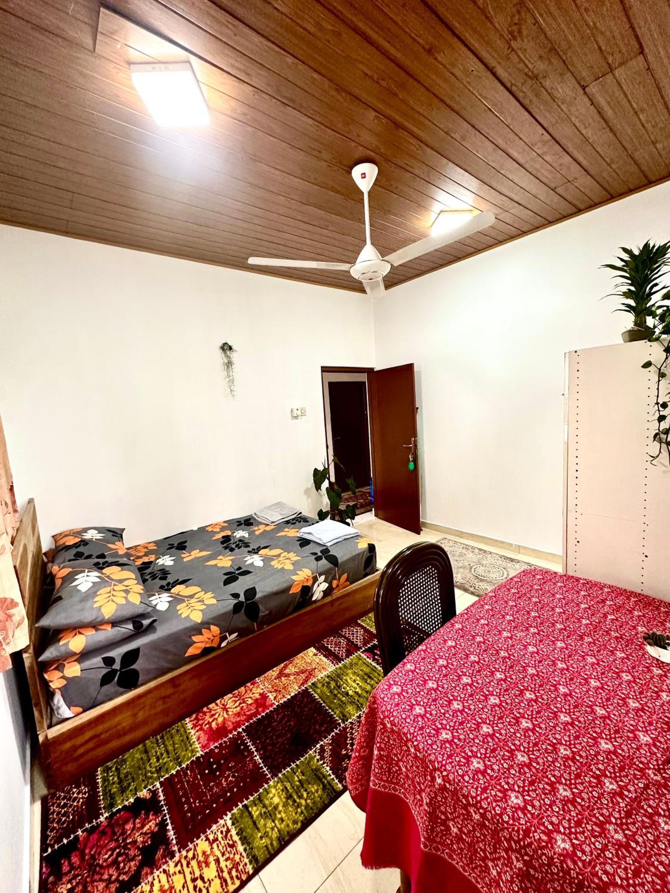 Deluxe Queen Room - Photo 7