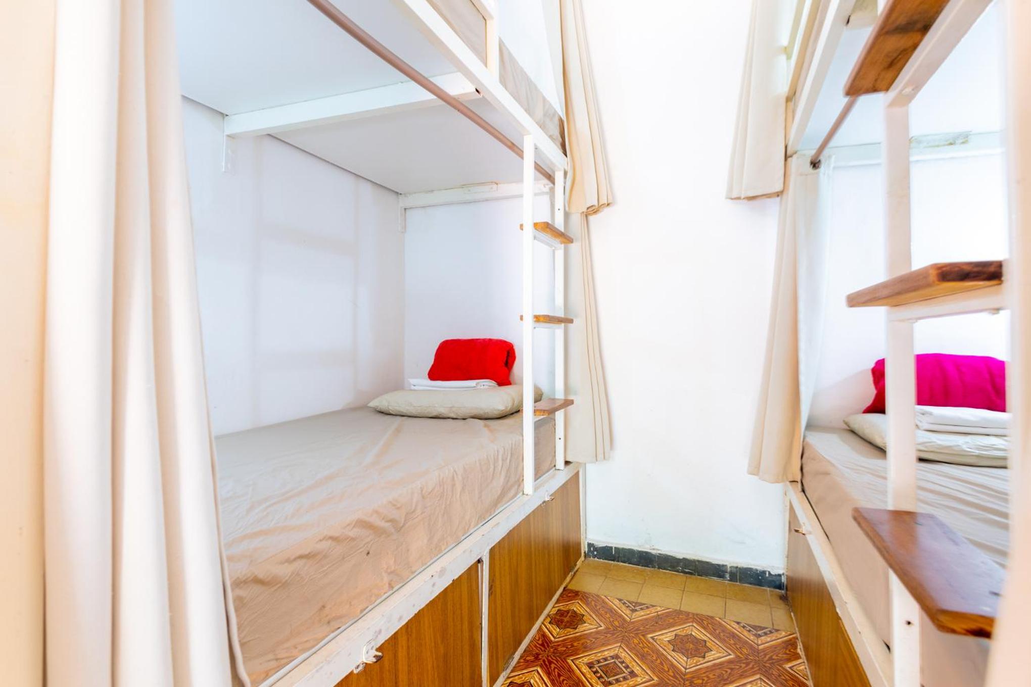 Bed in 6-Bed Mixed Dormitory Room photo 1
