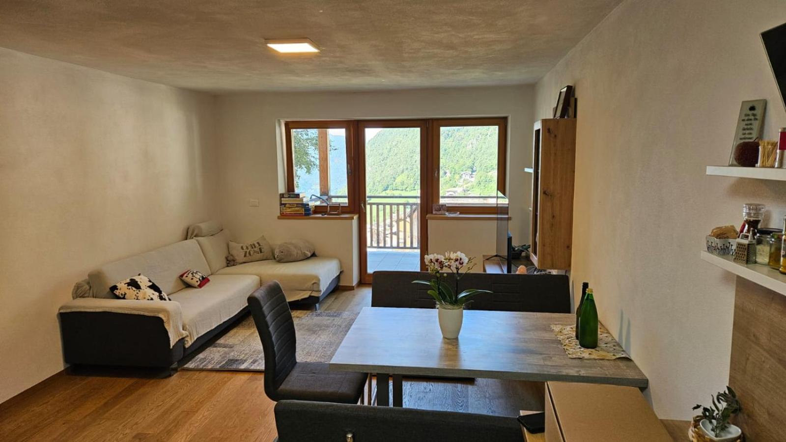 Two-Bedroom Apartment with Balcony photo 1