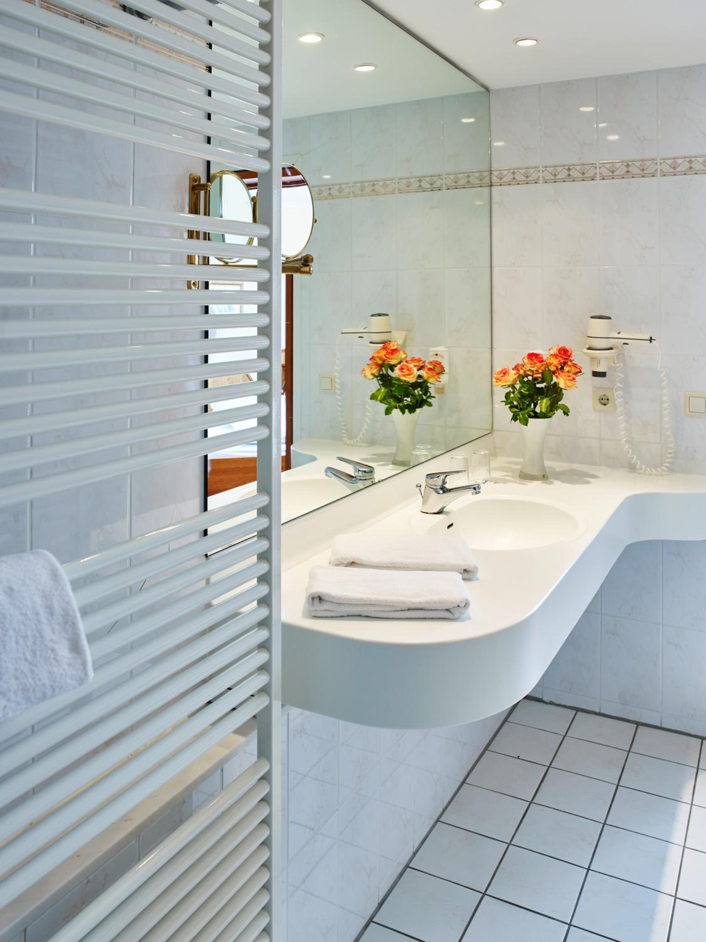 Standard Double or Twin Room photo 3