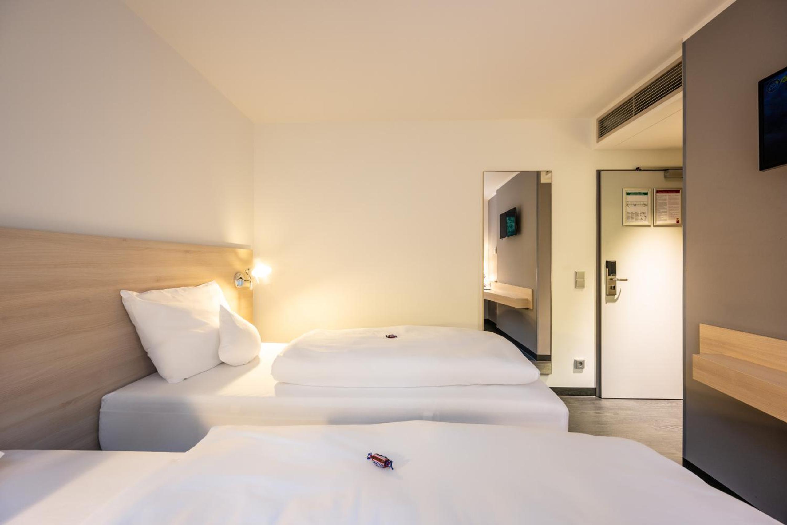 Superior Twin Room photo 3